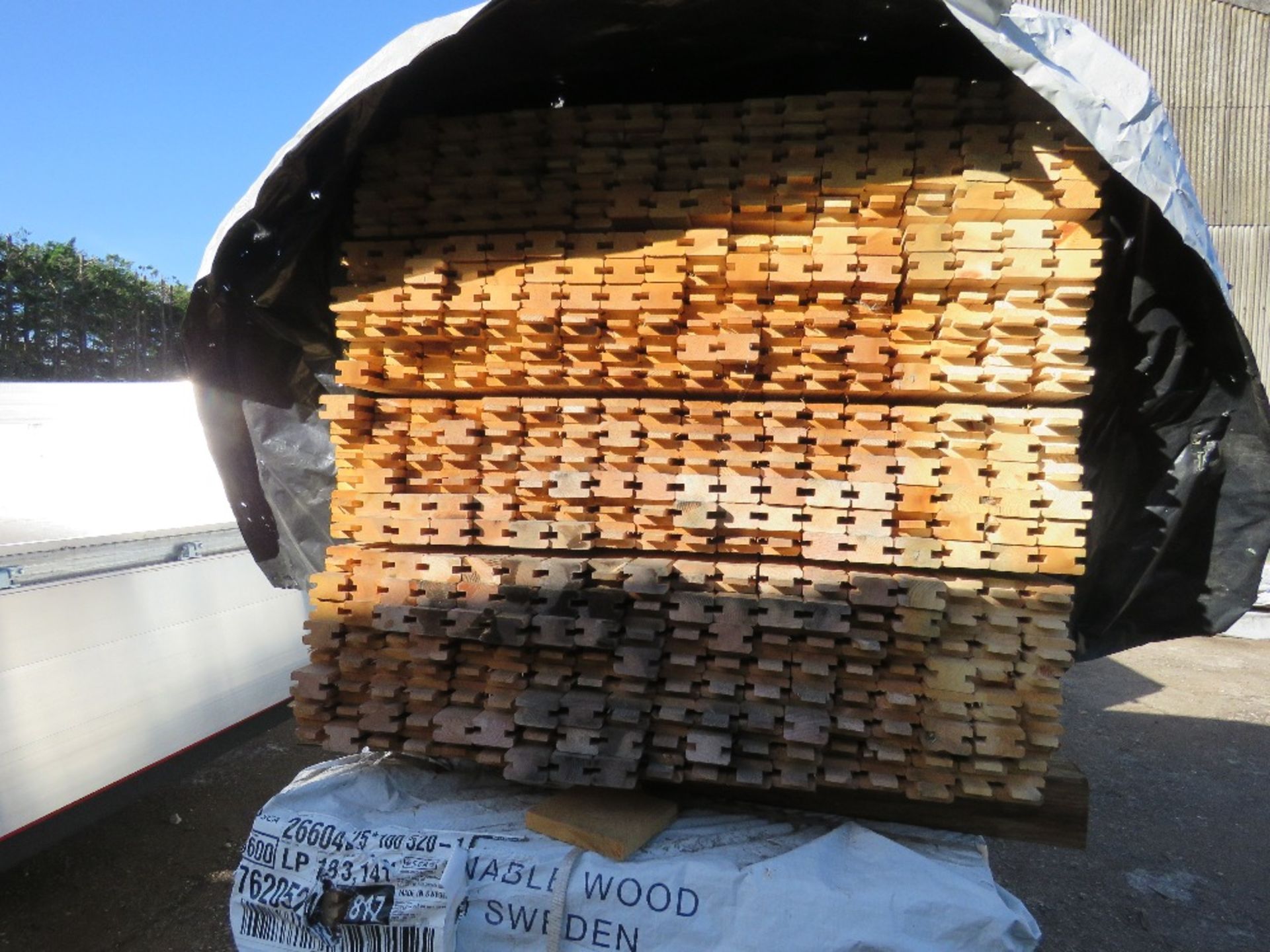 LARGE QUANTITY OF H SECTIONED TIMBER (2 PACKS), UNTREATED. SIZE: 1.56M LENGTH X 55MM WIDE X 35MM DE - Image 2 of 4