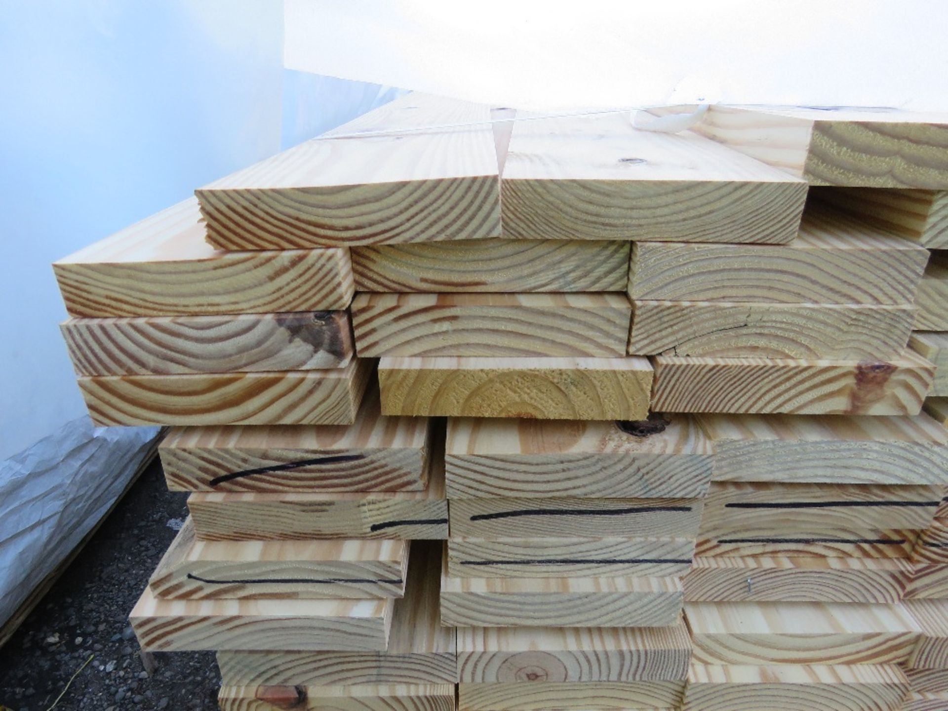 LARGE PACK OF MACHINED TIMBER BOARDS, UNTREATED. SIZE: 1.83M LENGTH X 140MM WIDE X 30MM DEPTH APPROX - Image 3 of 4