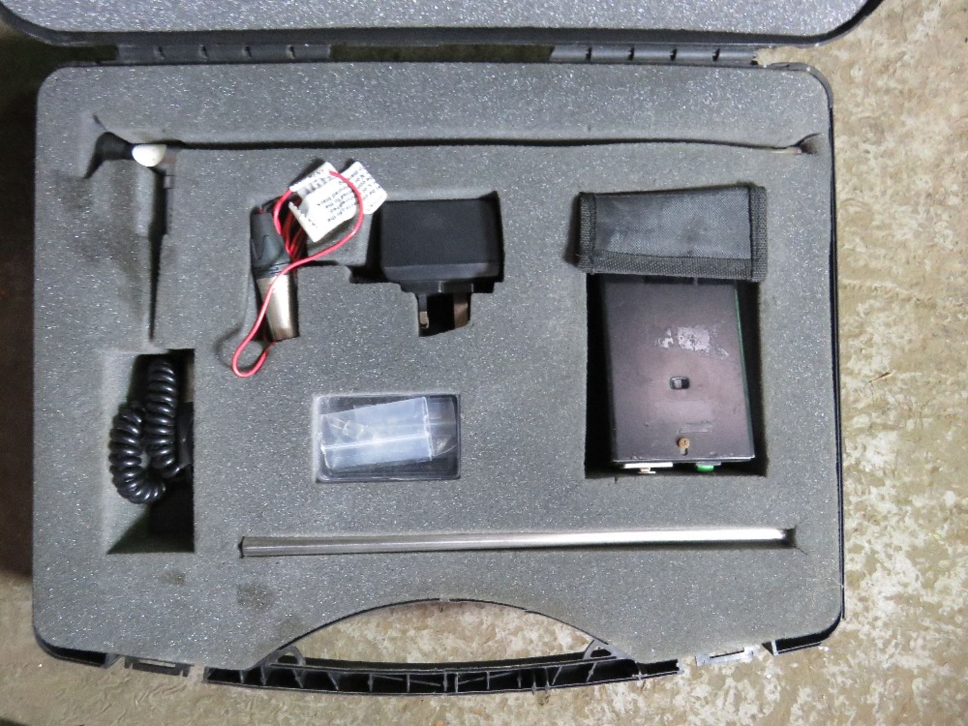 MINI BORE SCOPE SET IN A CASE. - Image 2 of 2