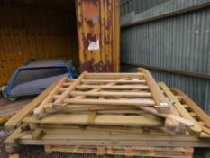 4 X ASSORTED WOODEN FIELD/DRIVEWAY GATES: 2@1.2M, 2@1.8M WIDTH.