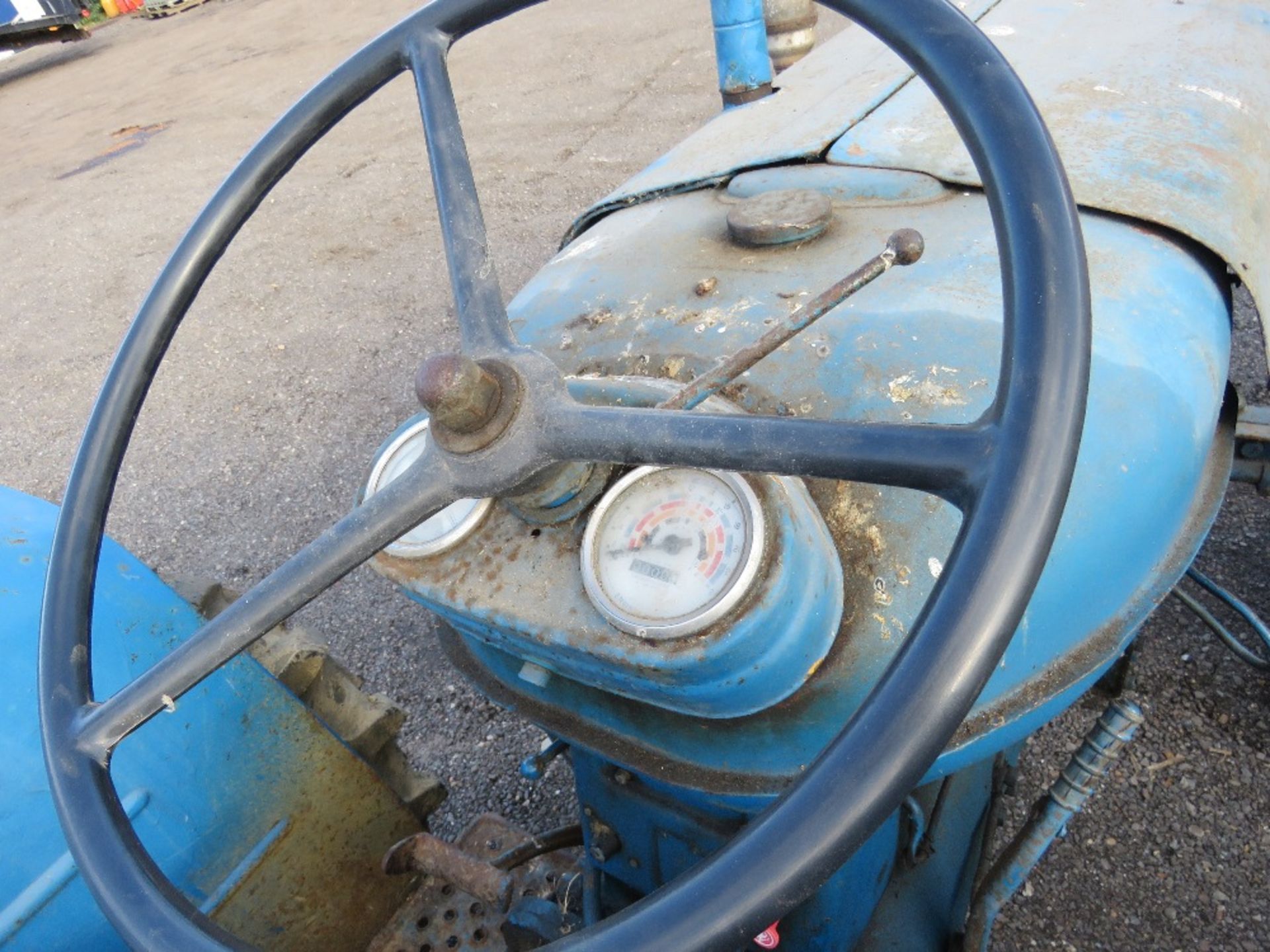 FORDSON POWER MAJOR CLASSIC / VINTAGE TRACTOR. ORIGINALLY SUPPLIED BY ERNEST DOES. LOCAL TRACTOR DIR - Image 7 of 10