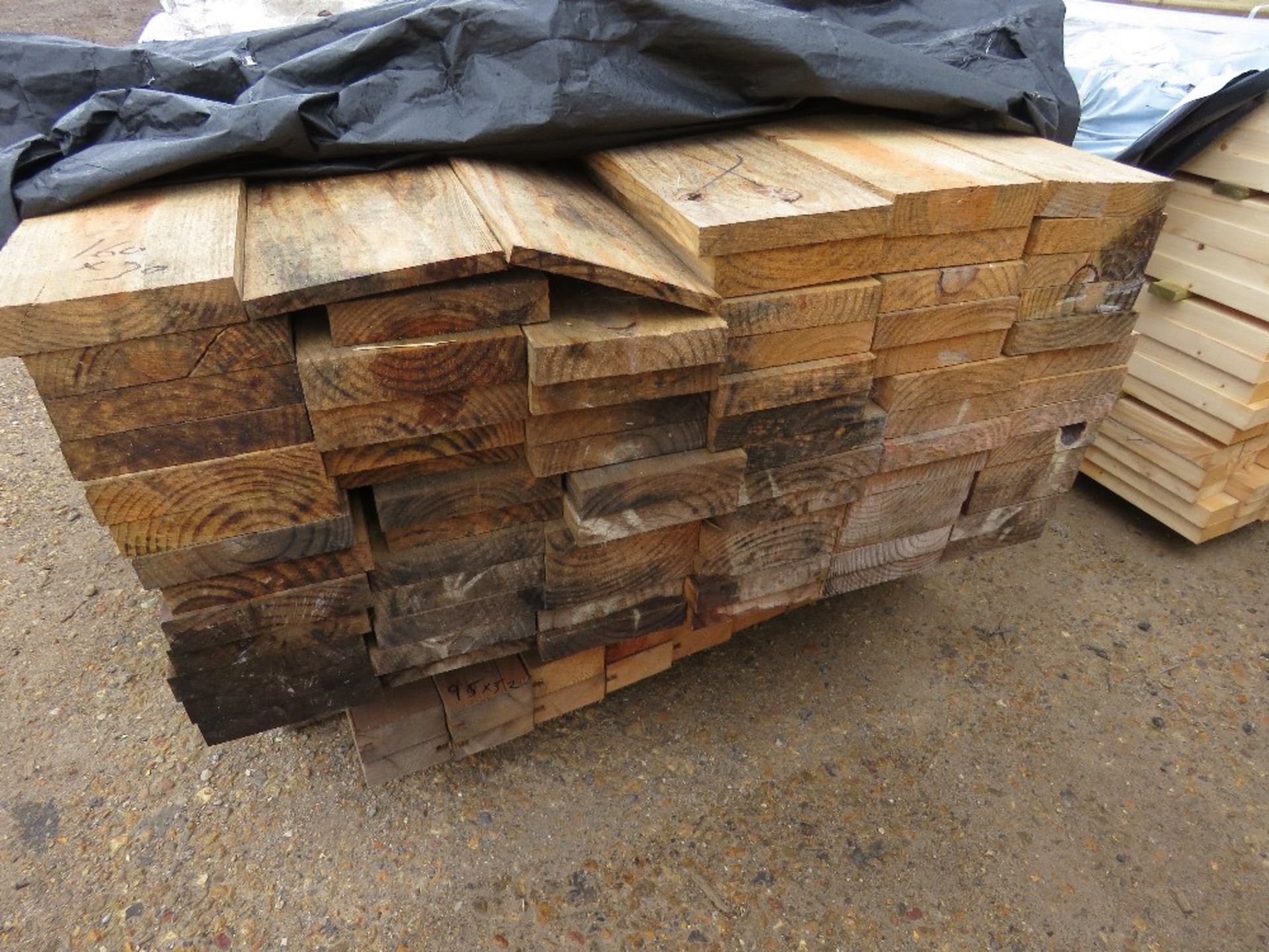 2 x BUNDLES OF UNTREATED BOARDS/TIMBERS, 160MM X 30MM AND 95MM X 52MM APPROX. - Image 2 of 4