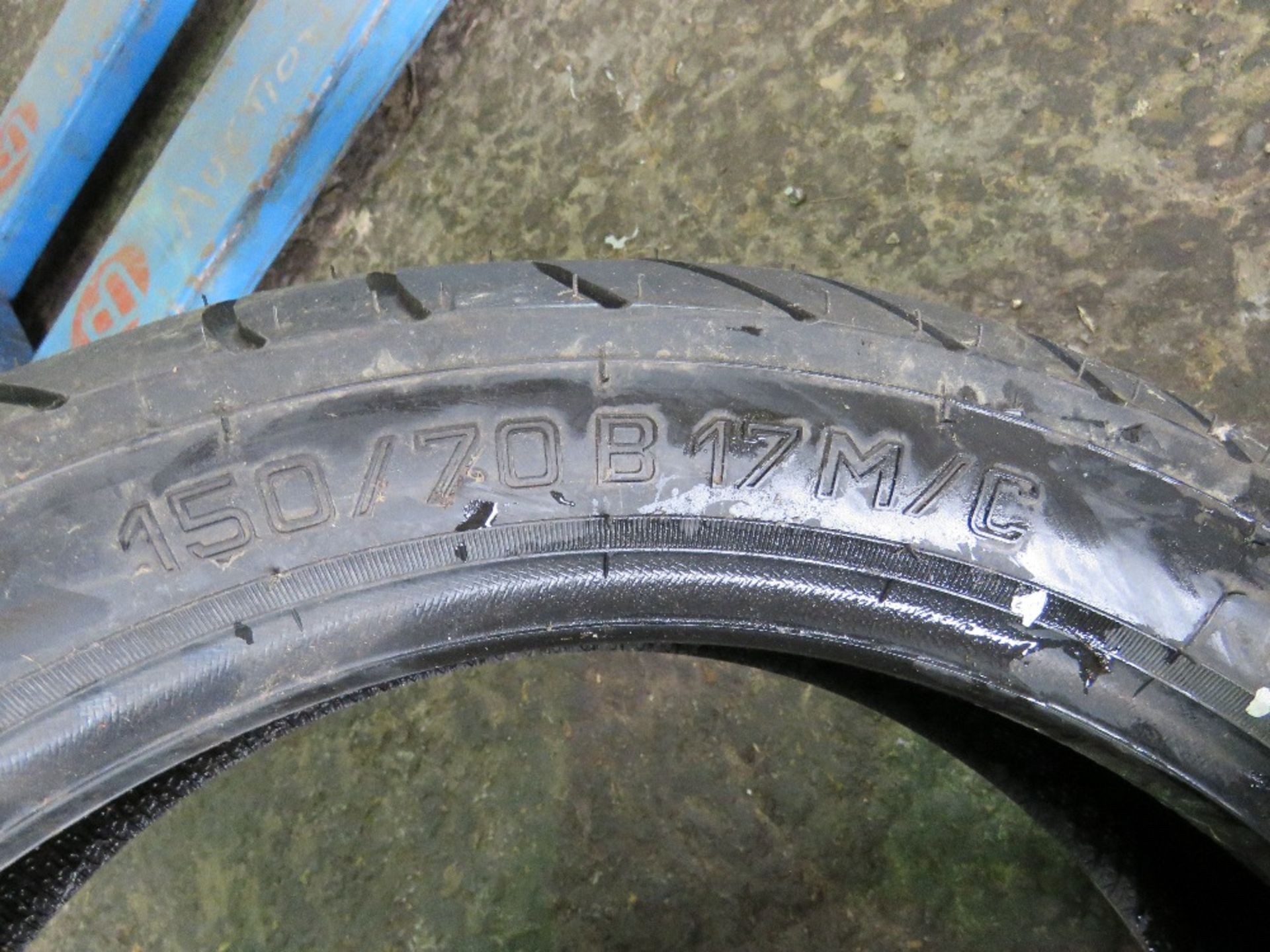 2 X 17" MOTORBIKE TYRES, SOURCED FROM COMPANY LIQUIDATION. THIS LOT IS SOLD UNDER THE AUCTIONEERS MA - Image 3 of 4