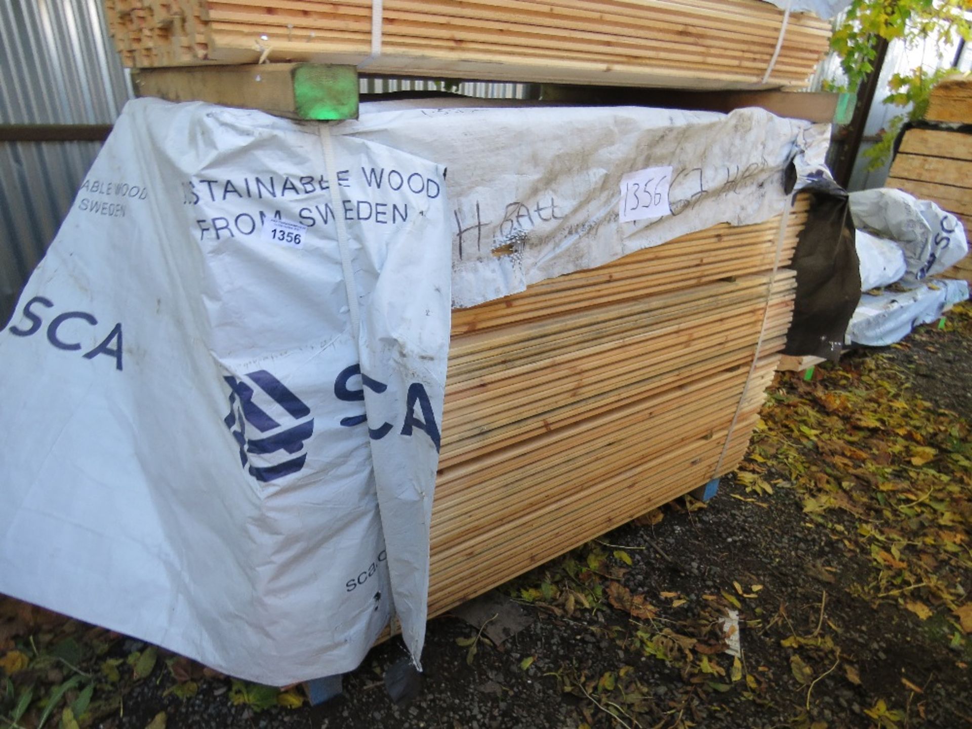 LARGE PACK OF H SECTIONED CONSTRUCTION TIMBER, UNTREATED. SIZE: 1.57M LENGTH X 55MM WIDE X 35MM DEPT