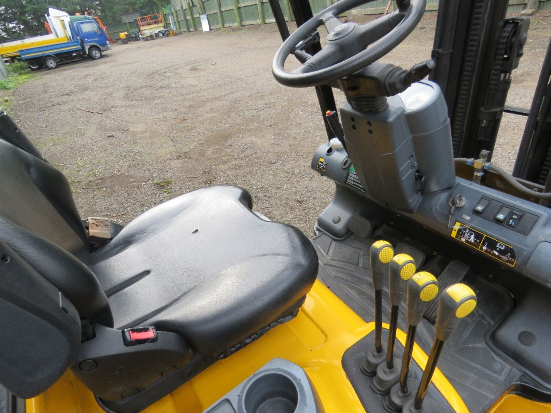 HYUNDAI 20L-7M GAS POWERED 2 TONNE FORKLIFT TRUCK. YEAR 2018 BUILD, LITTLE USED RECENTLY. - Image 8 of 12