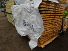 EXTRA LARGE PACK OF UNTREATED TIMBER FENCE PANEL RIDGE TOPS, TRIANGLE PROFILE. SIZE: 1.77M LENGTH