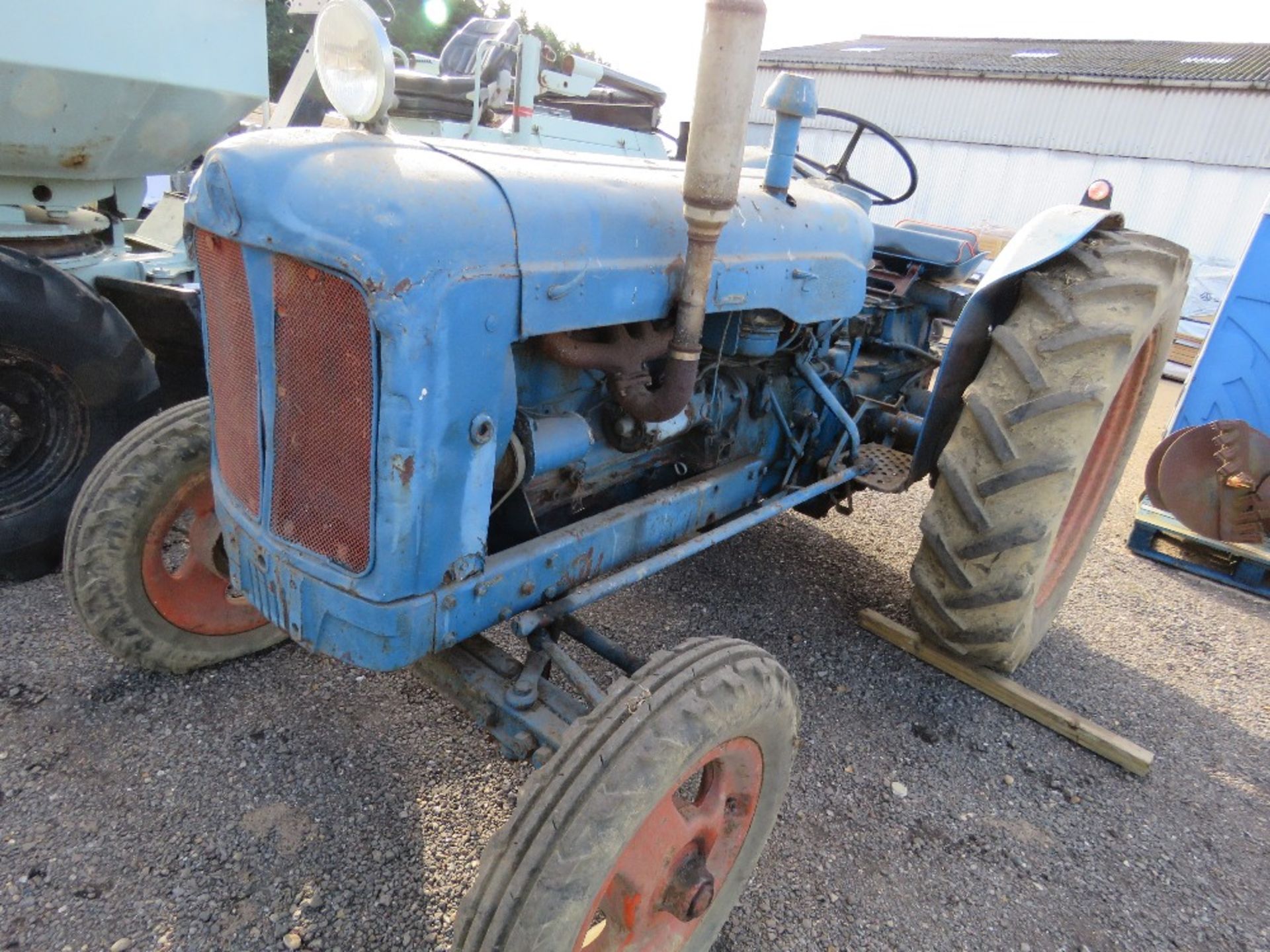 FORDSON POWER MAJOR CLASSIC / VINTAGE TRACTOR. ORIGINALLY SUPPLIED BY ERNEST DOES. LOCAL TRACTOR DIR