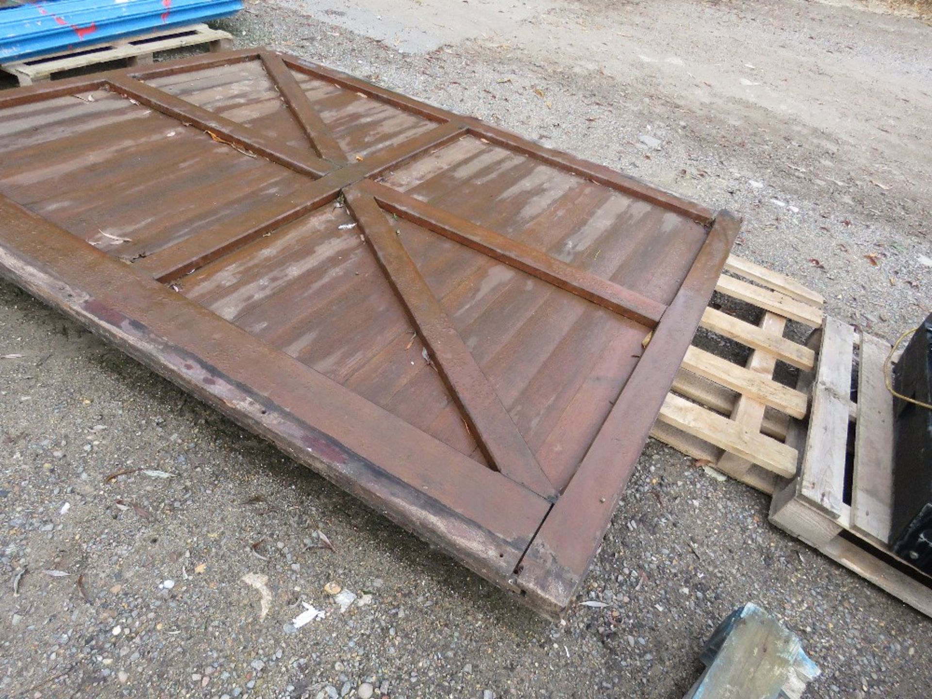 PAIR OF PRE USED WOODEN DRIVEWAY GATES, 8FT WIDE EACH X 6FT HEIGHT APPROX. - Image 3 of 3