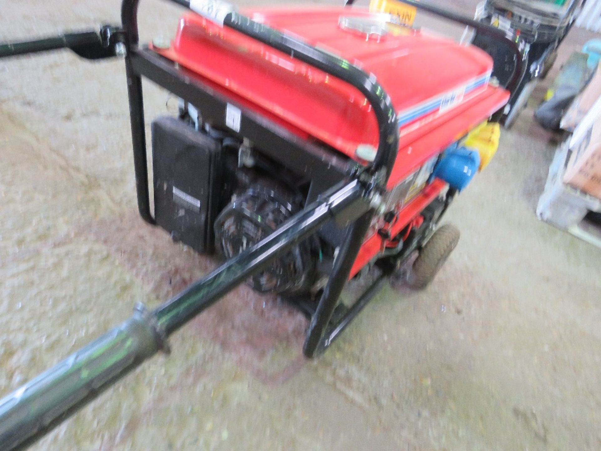 CLARKE 13HP POWERED GENERATOR, ELECTRIC START. NO VAT ON HAMMER PRICE. WHEN TESTED WAS SEEN TO RUN - Image 4 of 4