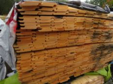 PACK OF UNTREATED SHIPLAP TIMBER FENCE BOARDS. SIZE: 1.40M LENGTH X 95MM WIDTH APPROX.