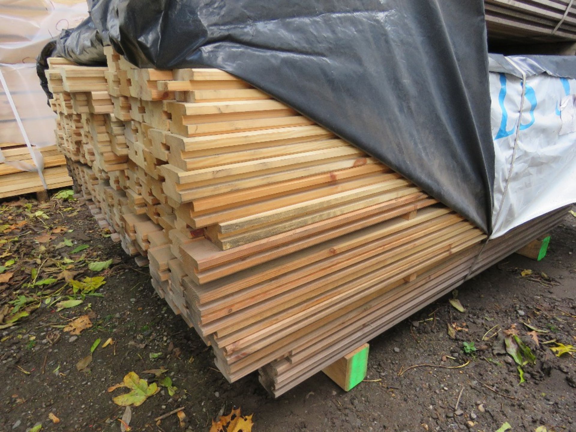 PACK OF H SECTIONED CONSTRUCTION TIMBER, UNTREATED. SIZE: 1.70M LENGTH X 55MM WIDE X 35MM DEPTH APPR - Image 3 of 3