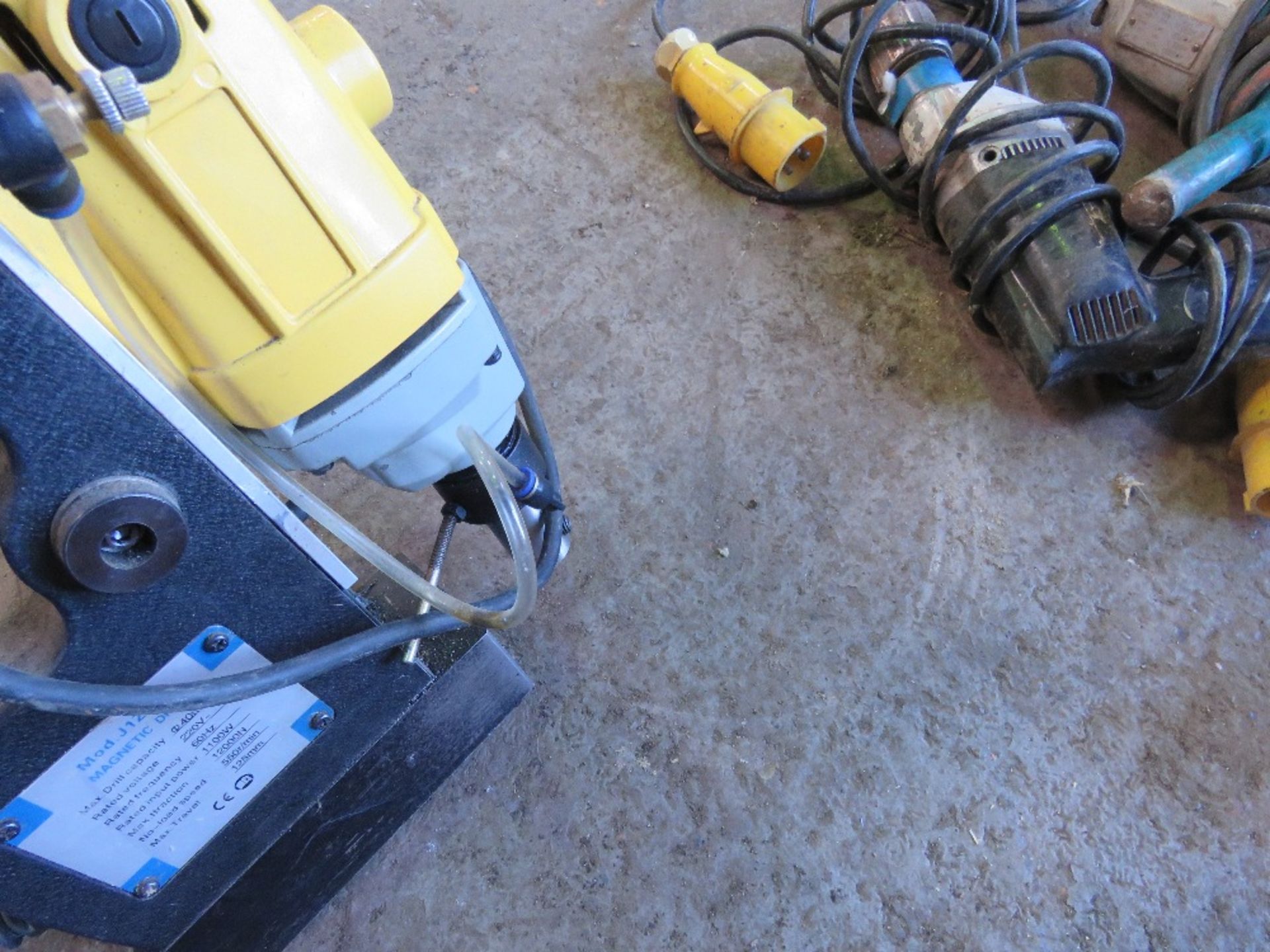 MAGNETIC DRILL, 240VOLT POWERED. NO VAT CHARGED ON HAMMER PRICE. - Image 3 of 3