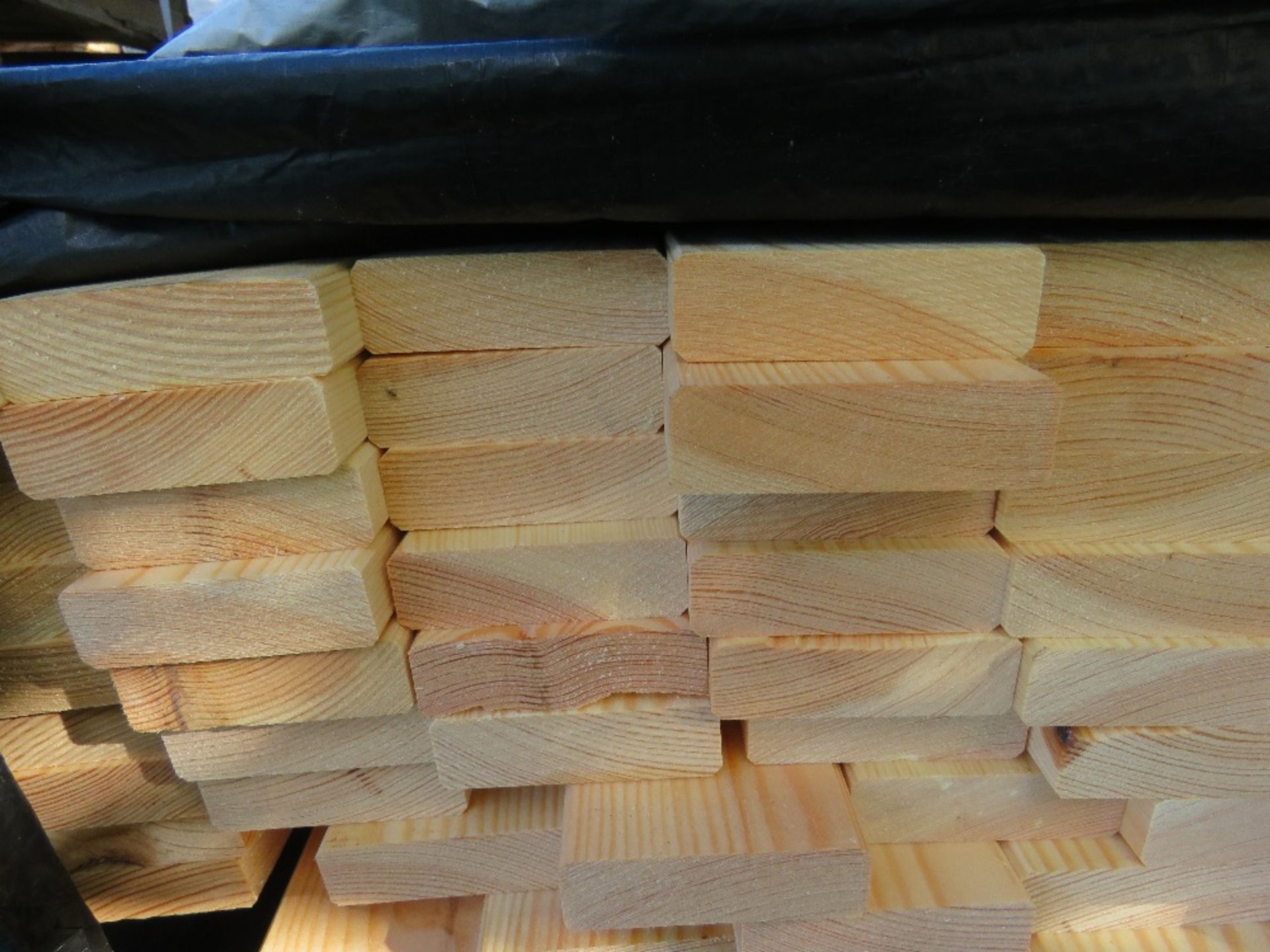 EXTRA LARGE PACK OF TIMBER BOARDS, UNTREATED. SIZE: 1.83M LENGTH X 70MM WIDE X 20MM DEPTH APPROX. - Image 3 of 4