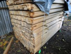 EXTRA LARGE PACK OF VENETIAN FENCE CLADDING SLATS, UNTREATED. SIZE: 1.73M LENGTH X 45MM WIDE X 16MM