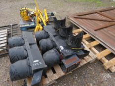 2 X PALLETS OF TRAFFIC LIGHT HEADS AND RELATED EQUIPMENT.