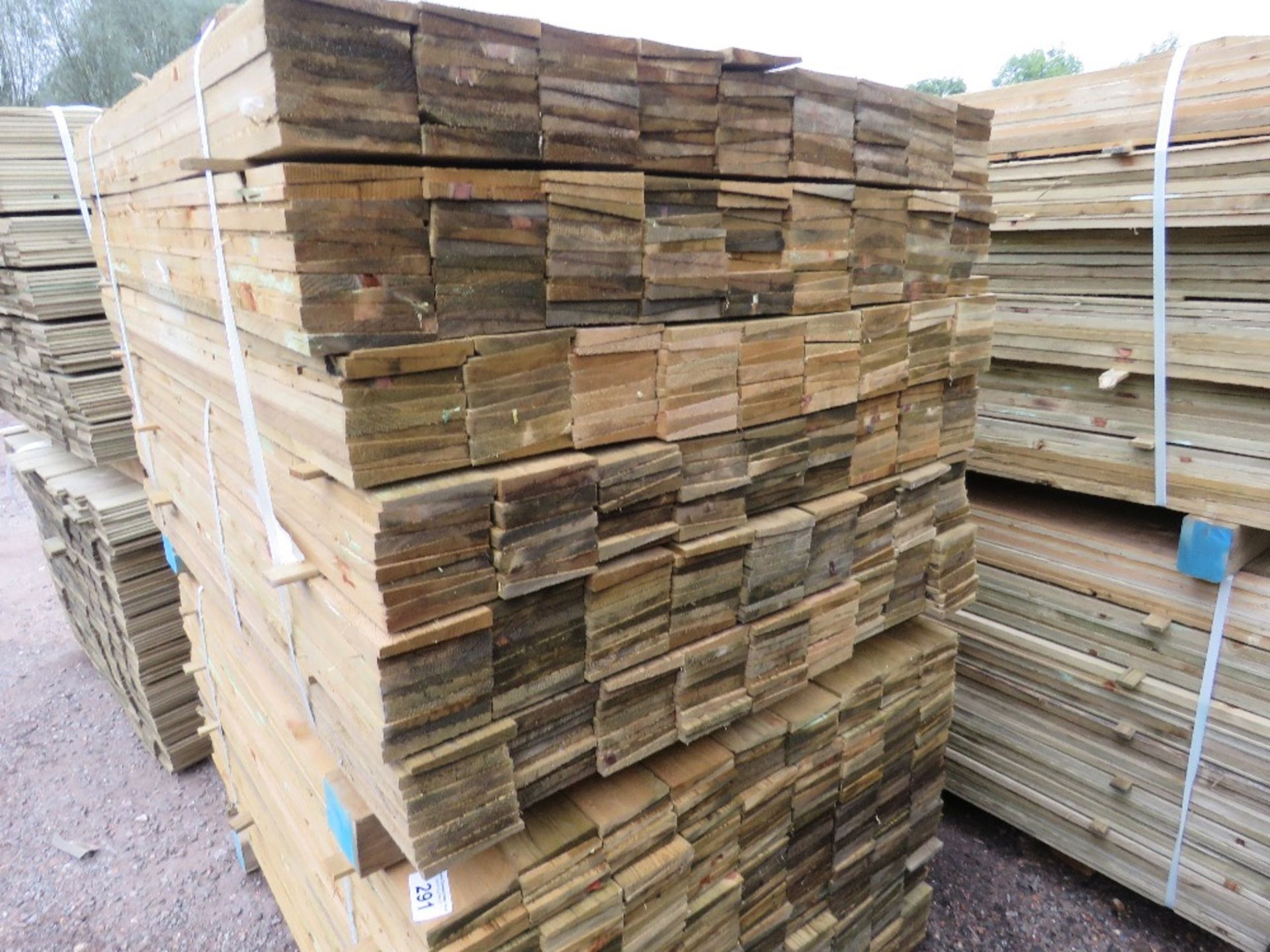 LARGE PACK OF TREATED FEATHER EDGE TIMBER CLADDING BOARDS, 1.2M LENGTH X 10CM WIDTH APPROX. - Image 2 of 4