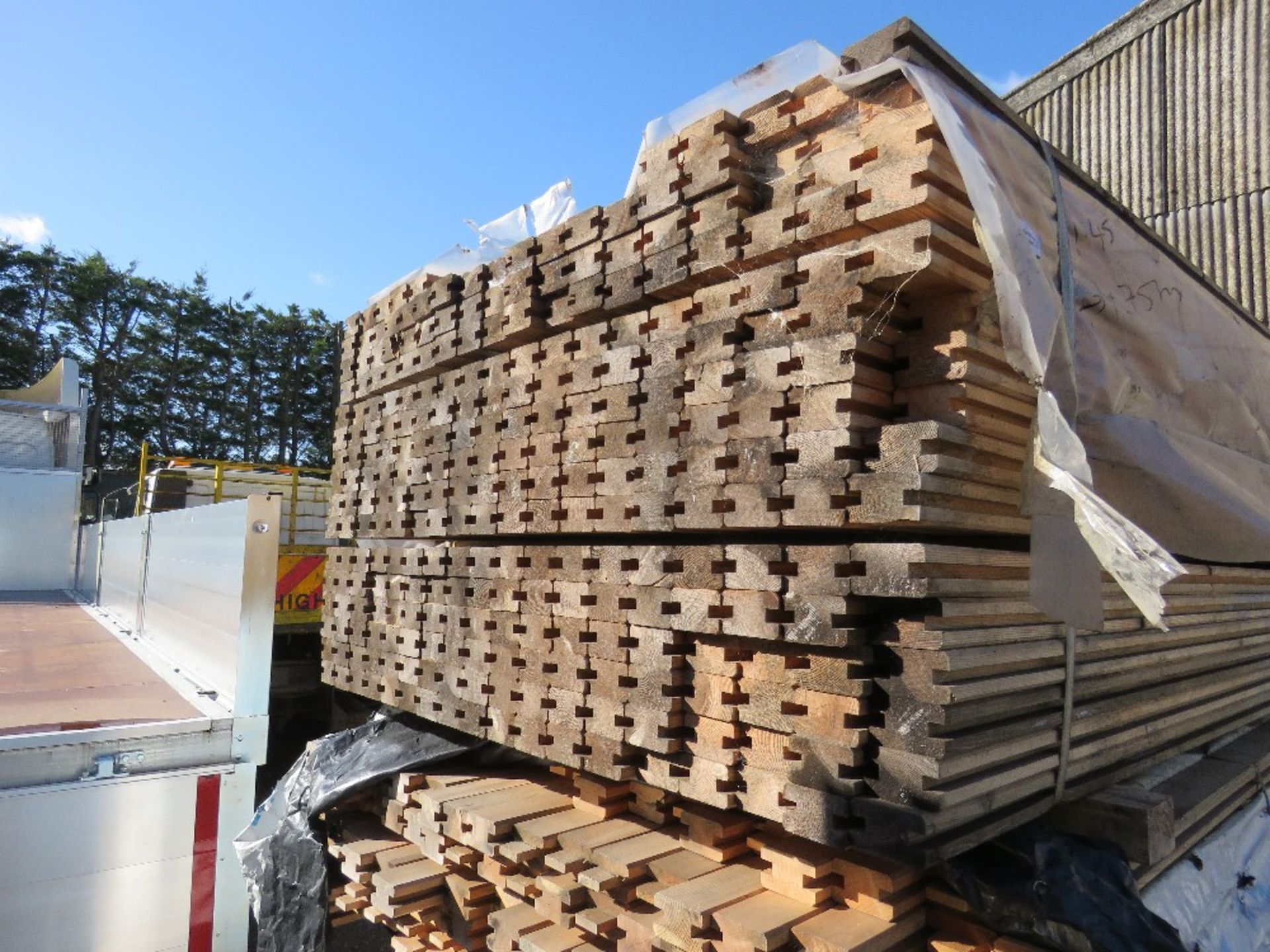 LARGE PACK OF H SECTIONED TIMBER, UNTREATED. SIZE: 1.45-1.75M LENGTH X 55MM WIDE X 35MM DEPTH APPROX - Image 3 of 6