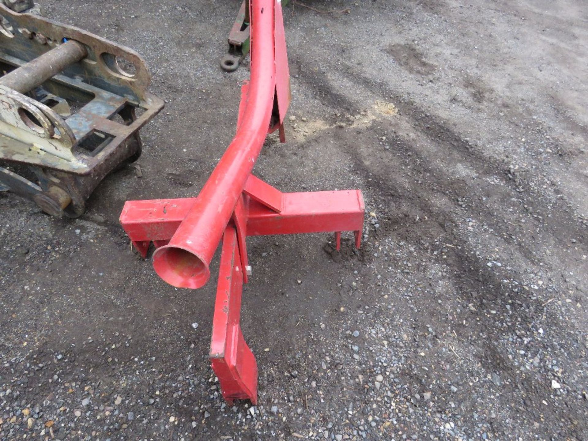 PIPE / CABLE LAYING PLOUGH, 3 POINT LINKAGE TRACTOR MOUNTED. - Image 2 of 4