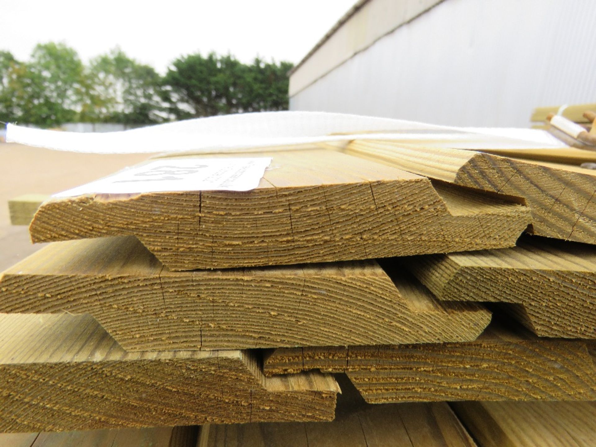 LARGE PACK OF TREATED SHIPLAP TIMBER CLADDING BOARDS, 1.83M LENGTH X 9.5CM WIDTH APPROX. - Image 3 of 4