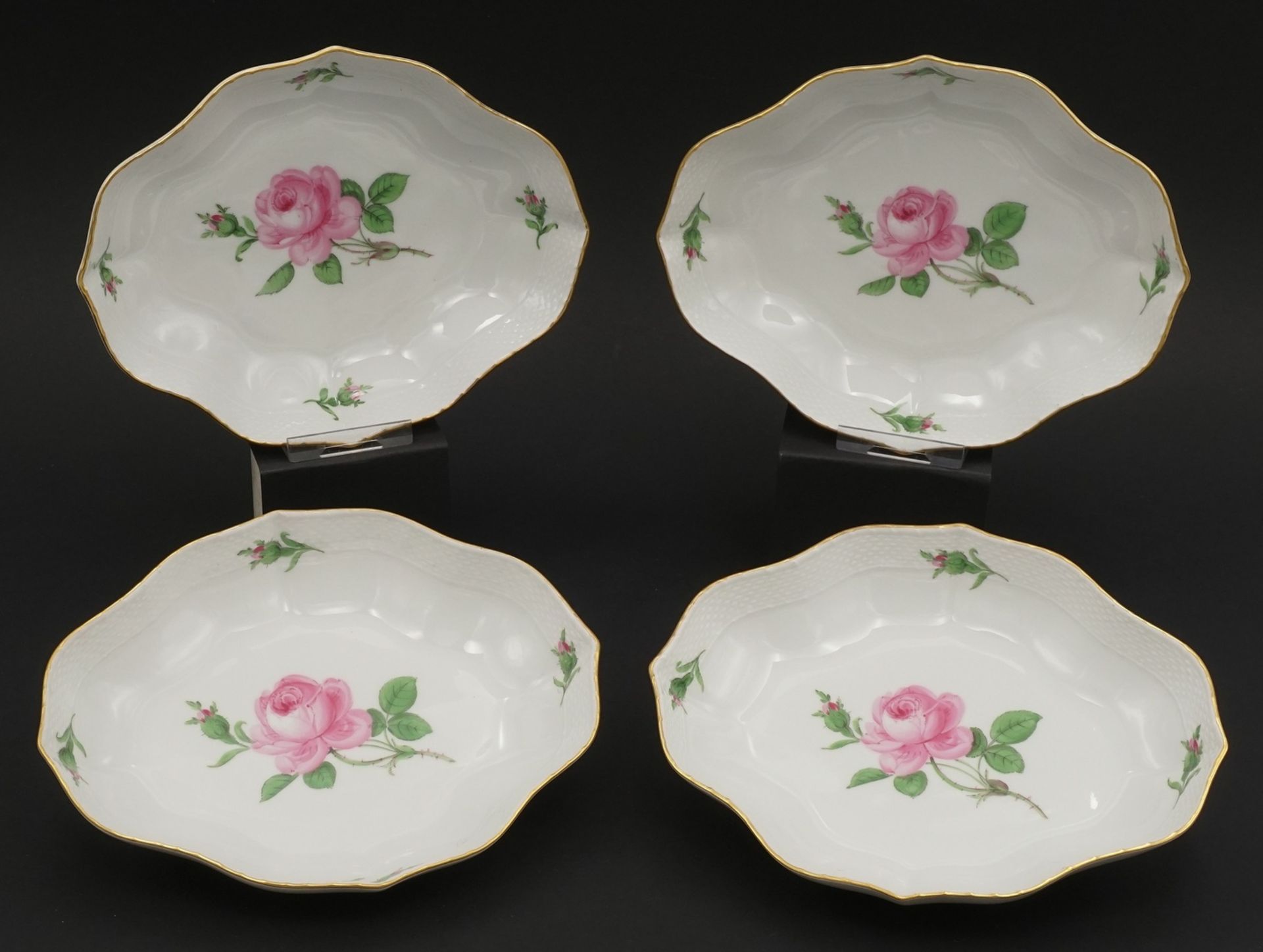 Vier Meissen Schalen mit Roter Rose