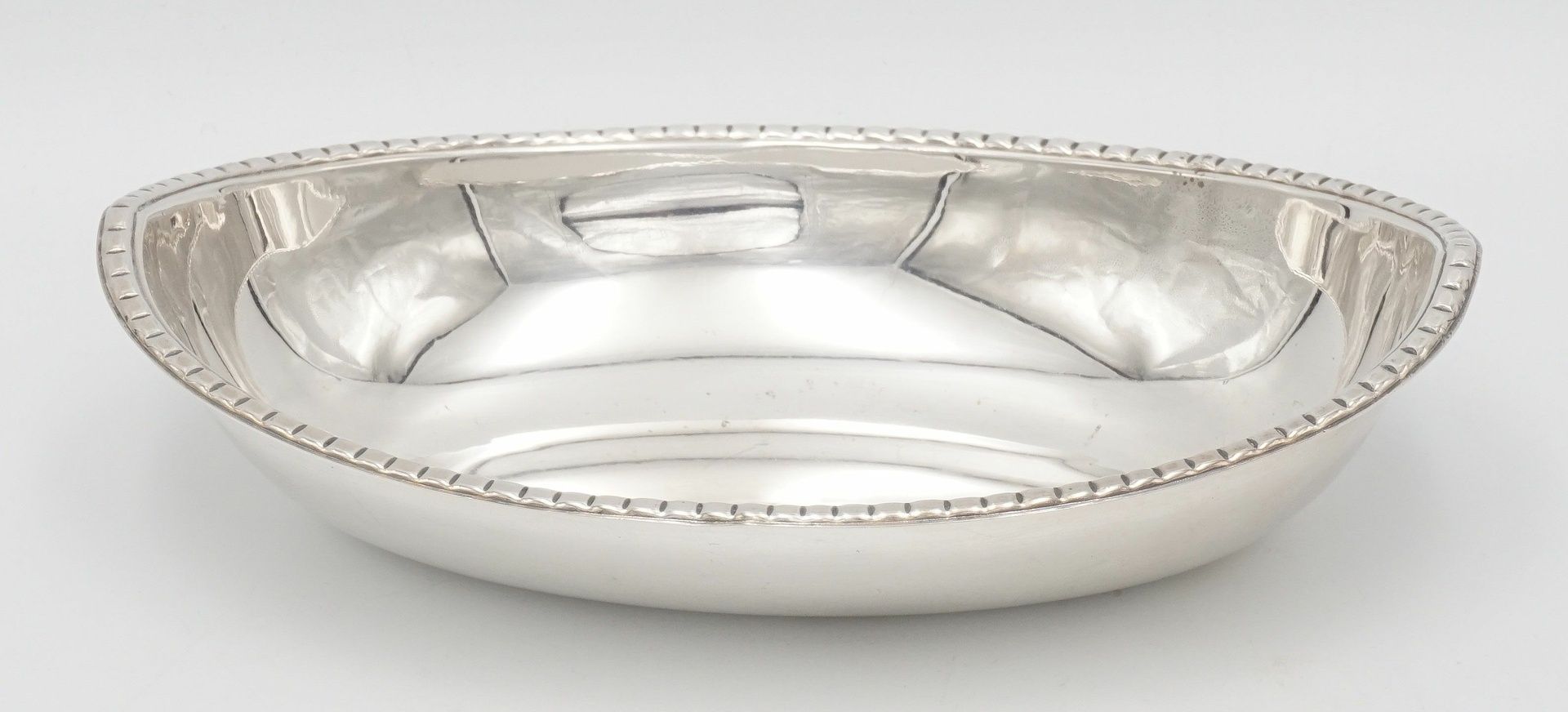 Zwei ovale Schalen aus Silber, Deutschland - Bild 4 aus 7