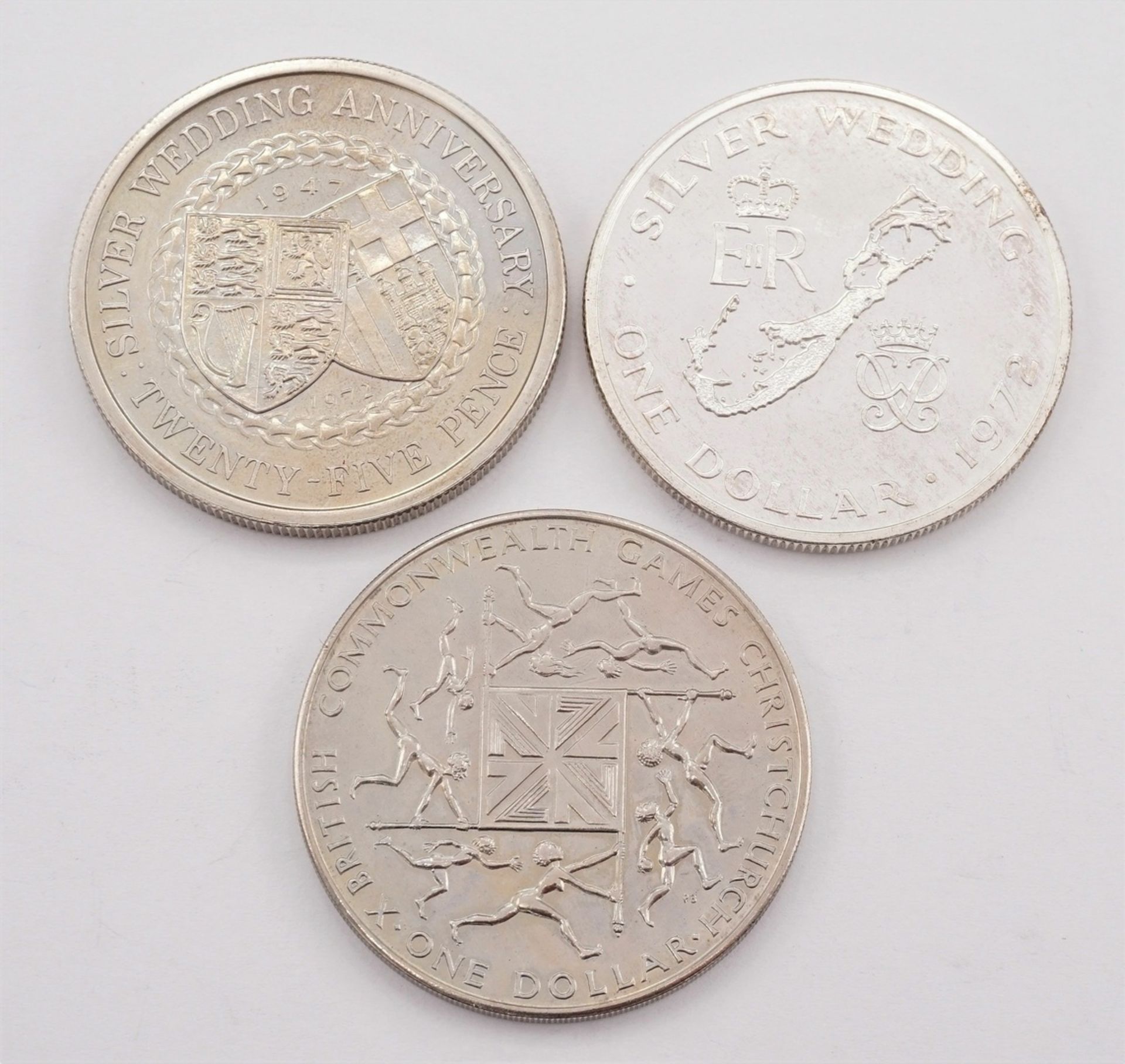 Drei Münzen aus dem Commonwealth - Image 2 of 2
