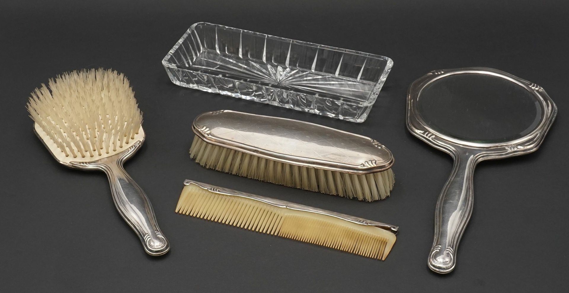 Umfangreiches Toilettenset / Frisierset, um 1900