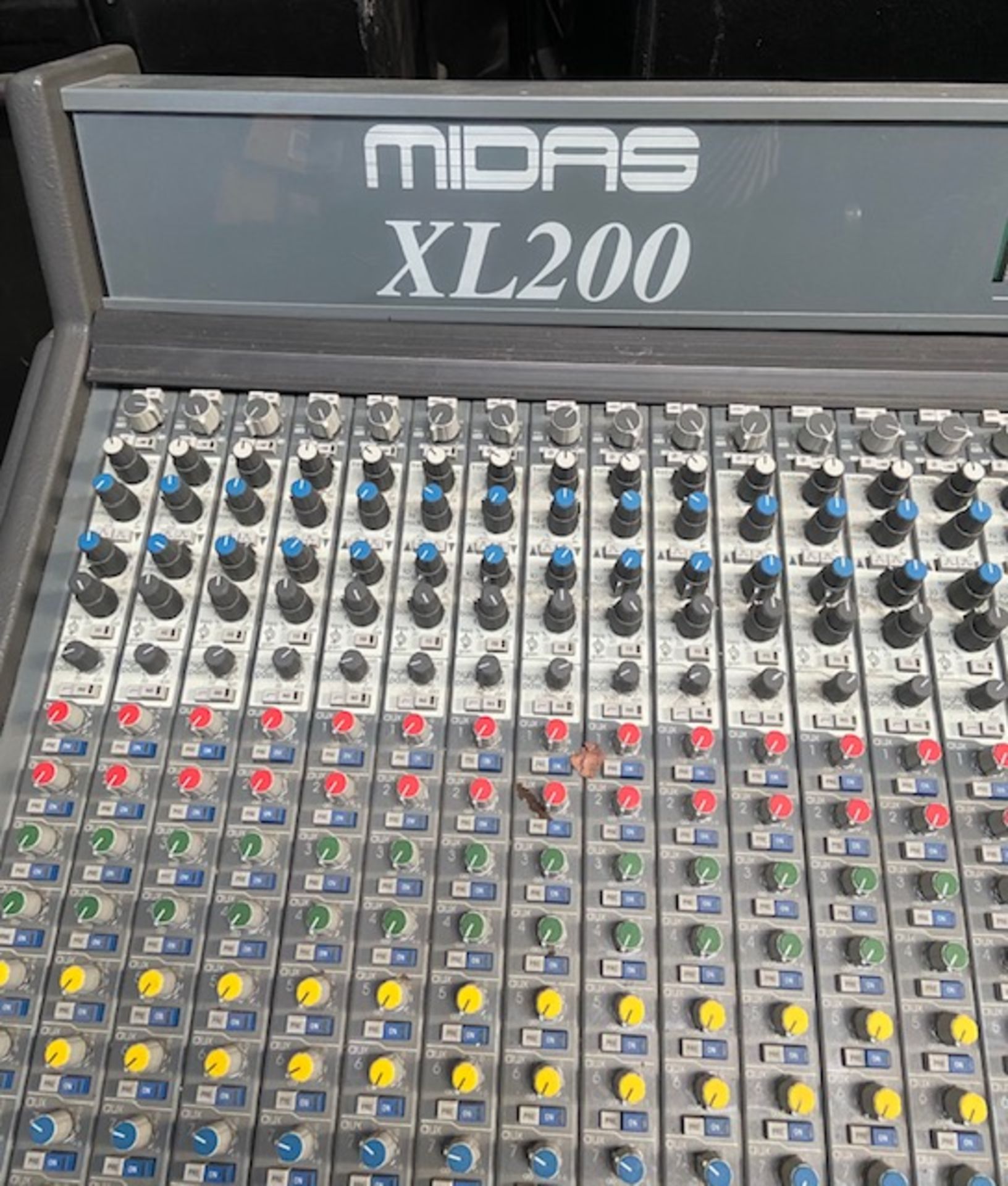 MIDAS XL200 MIXING CONSOLE WITH POWER SUPPLY - Image 2 of 3