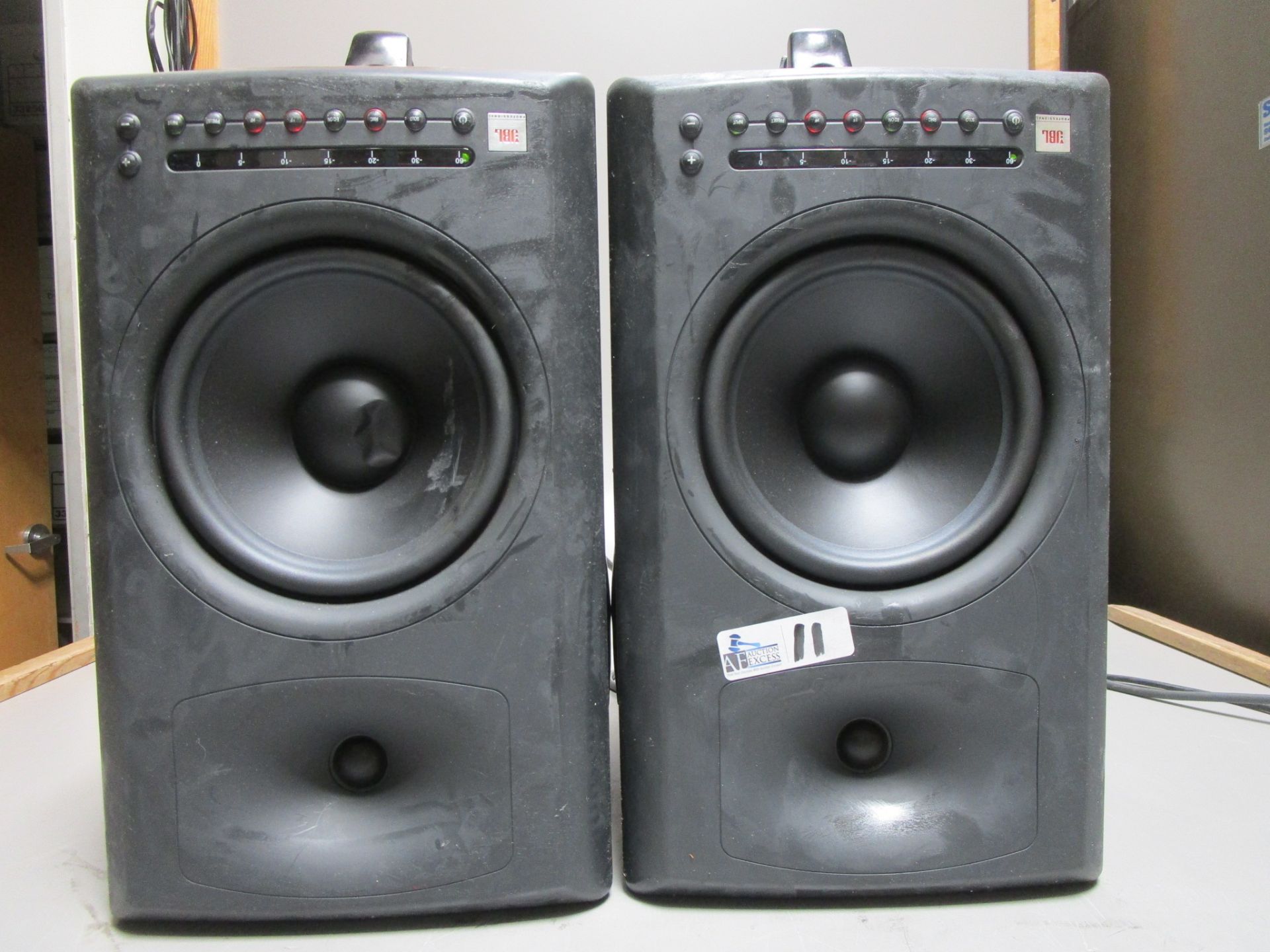 LOT OF 2 JBL LSR4328P SPEAKERS