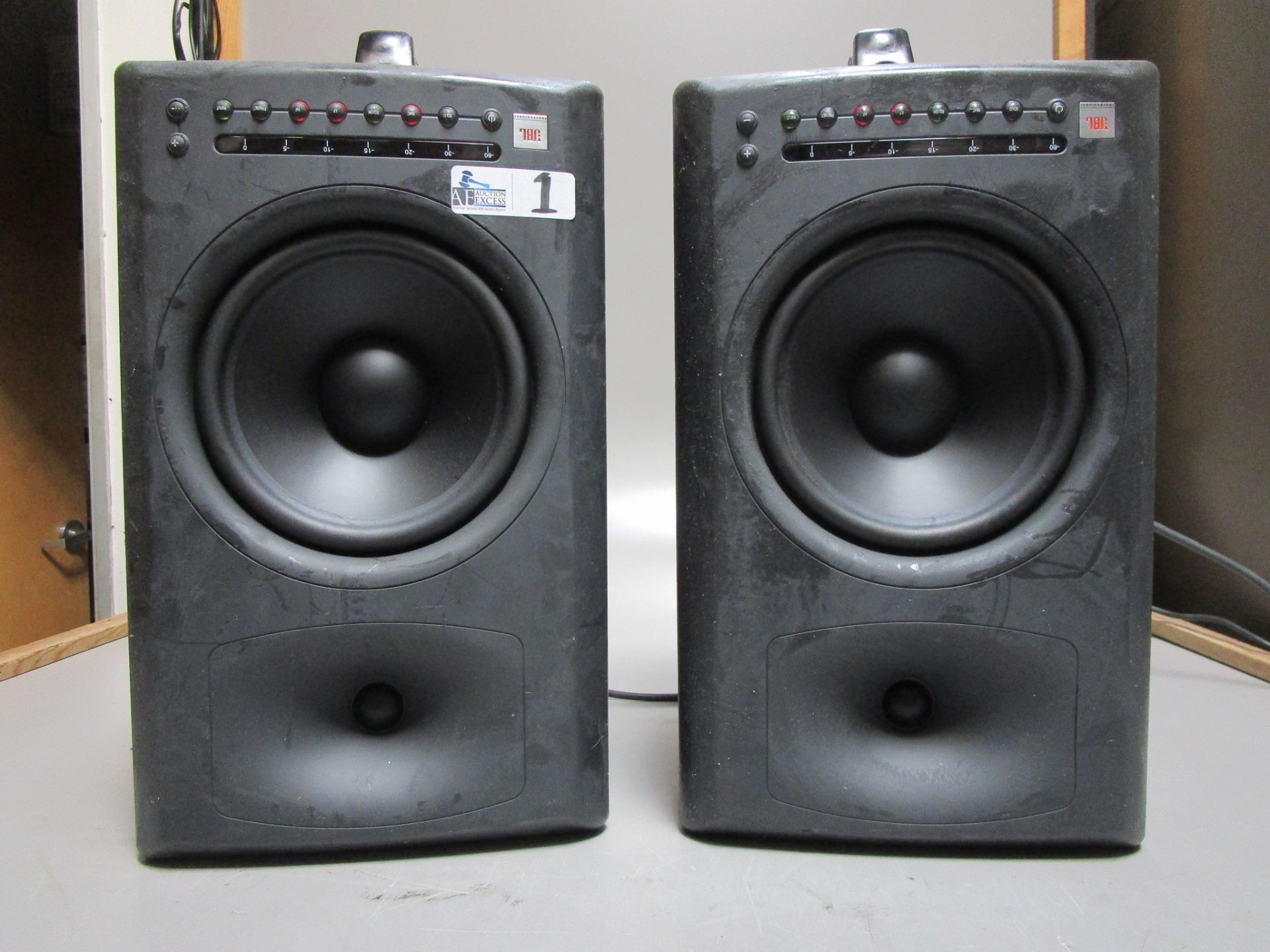 LOT OF 2 JBL LSR4328P SPEAKERS