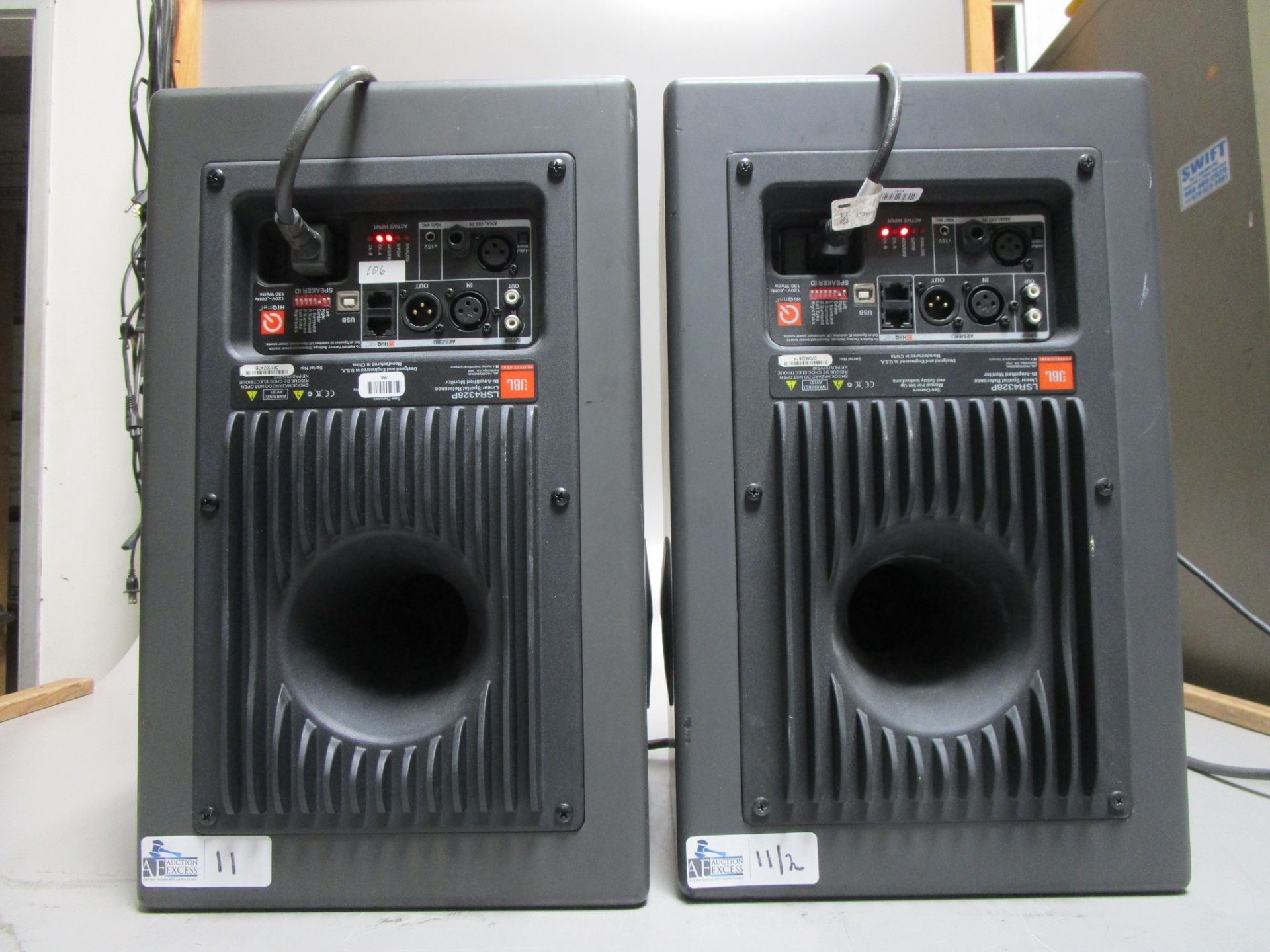 LOT OF 2 JBL LSR4328P SPEAKERS - Image 2 of 2