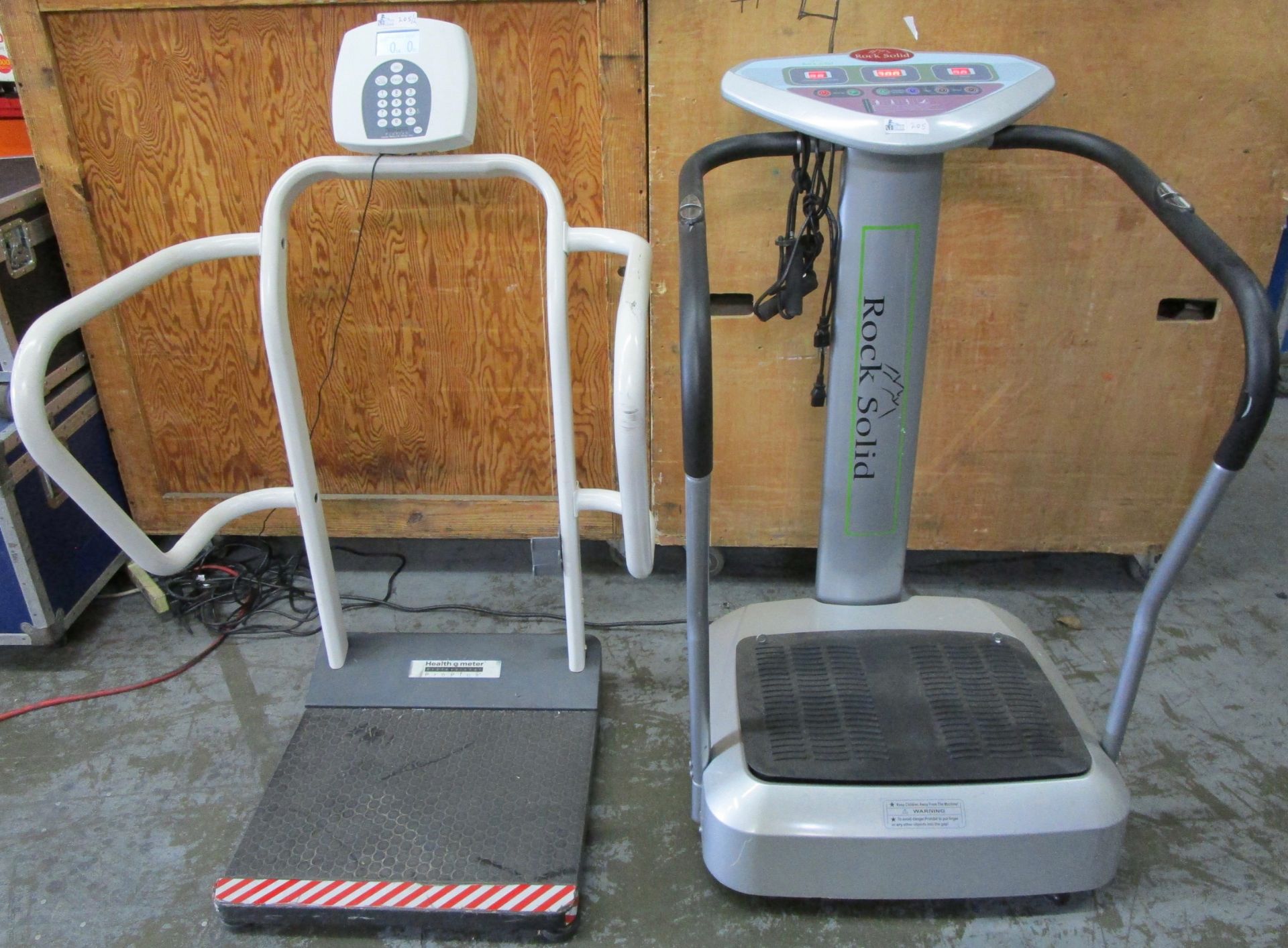 LOT OF 2 EXERCISE EQUIPMENT