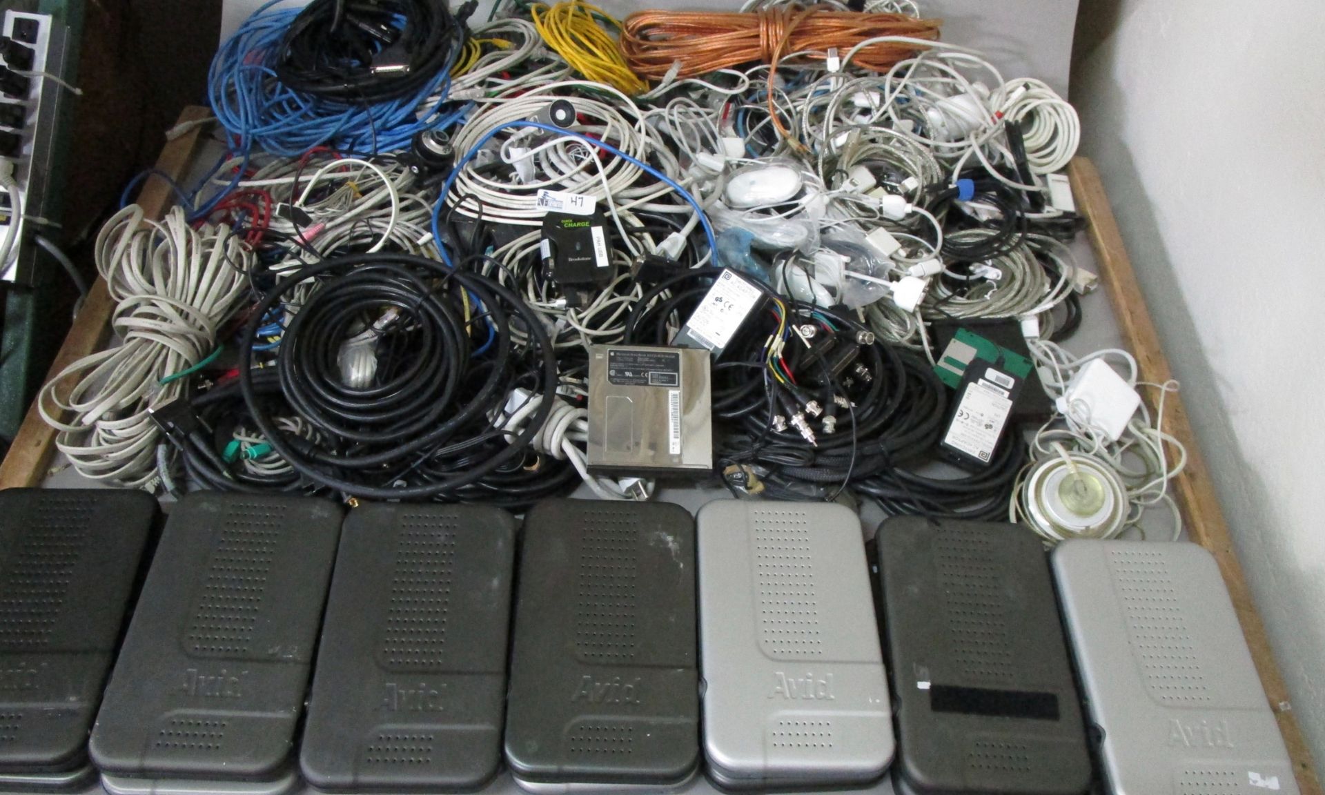 LARGE LOT ELECTRONICS WITH CABLES/INTERFACE BOXES