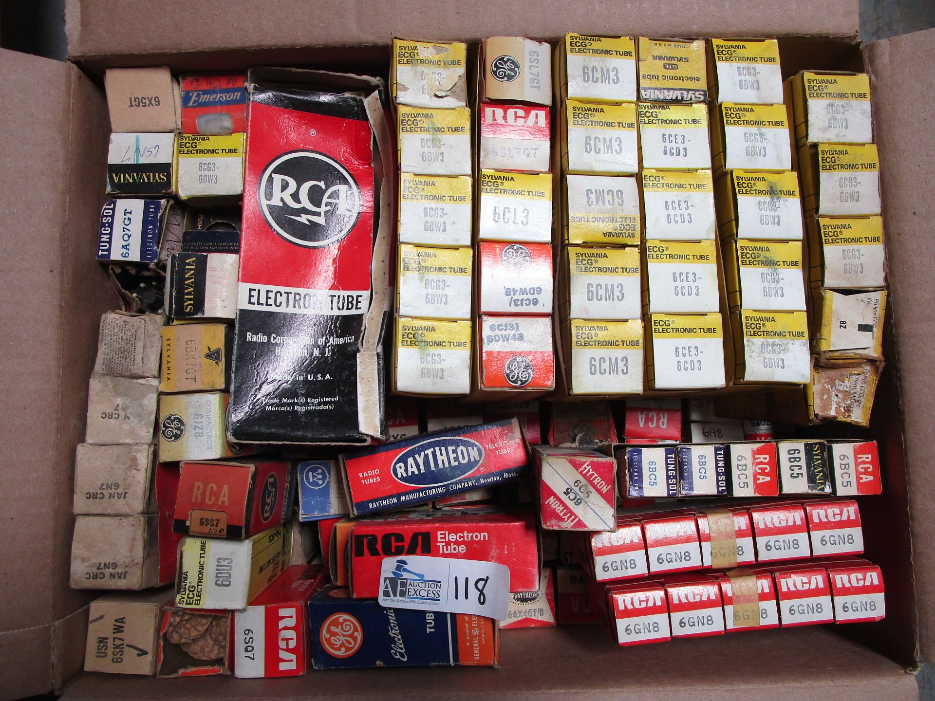 BOX MEDIUM NOS TUBES(HUNDREDS)