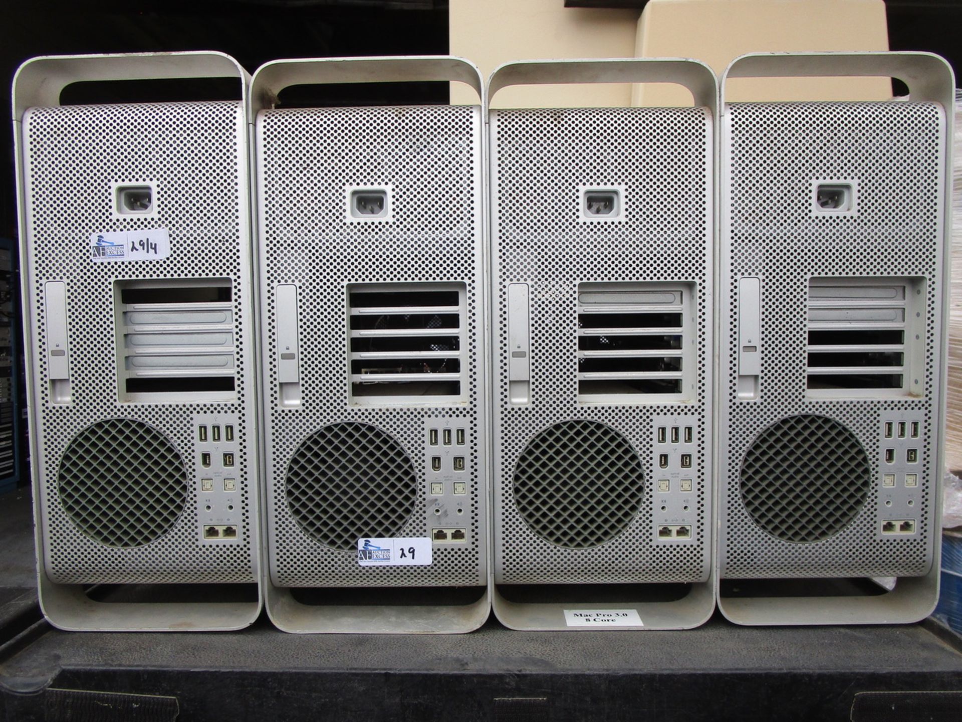 LOT OF 4 MAC PRO A1186