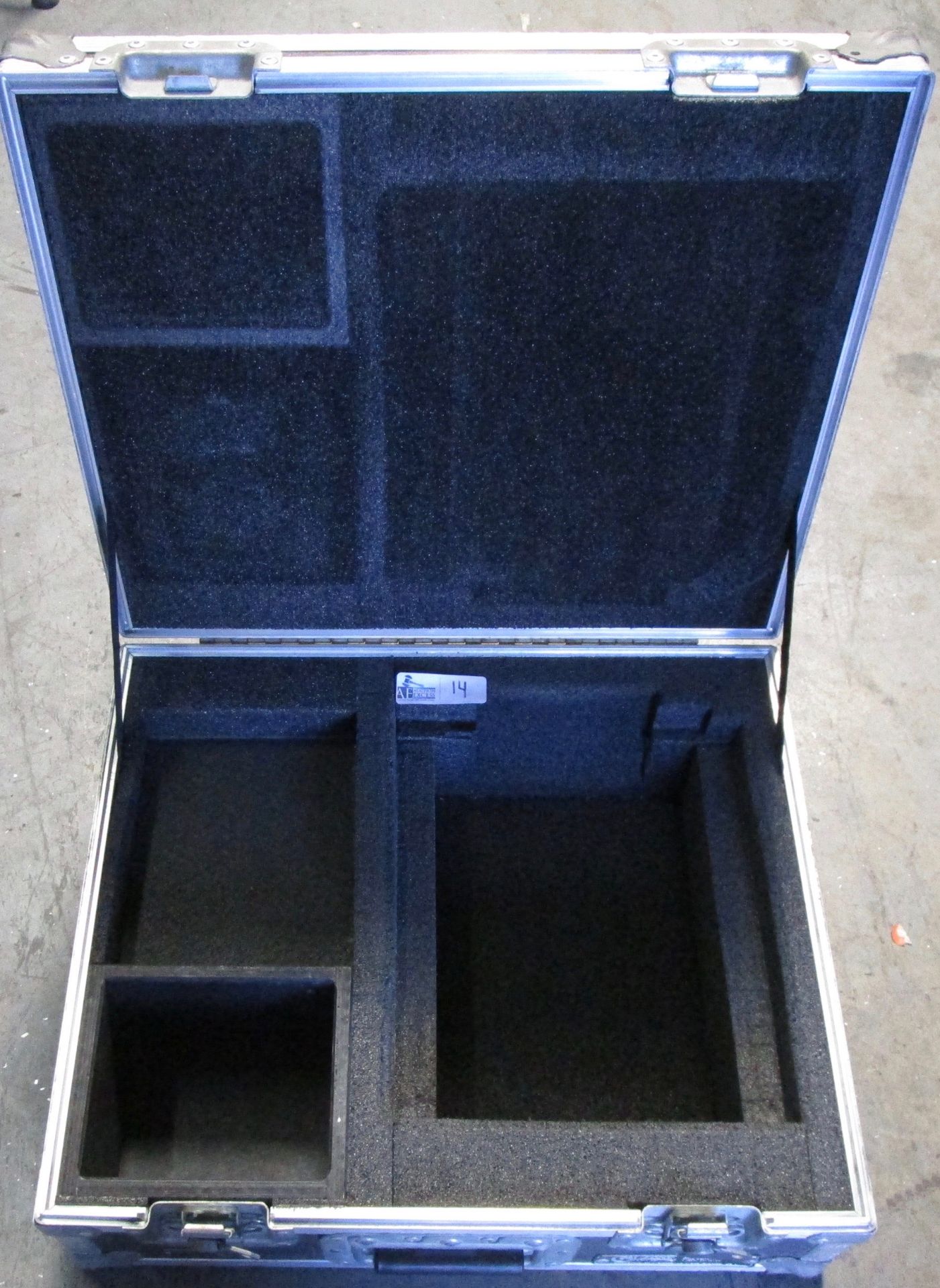 LOT OF 3 CALZONE ROAD CASES - Image 2 of 2
