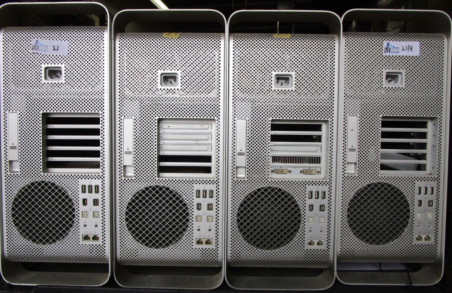 LOT OF 4 MAC PRO A 1186