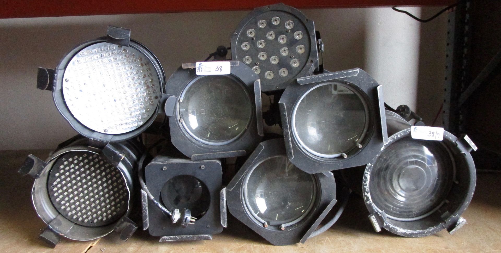 LOT OF 7 STUDIO LIGHTS