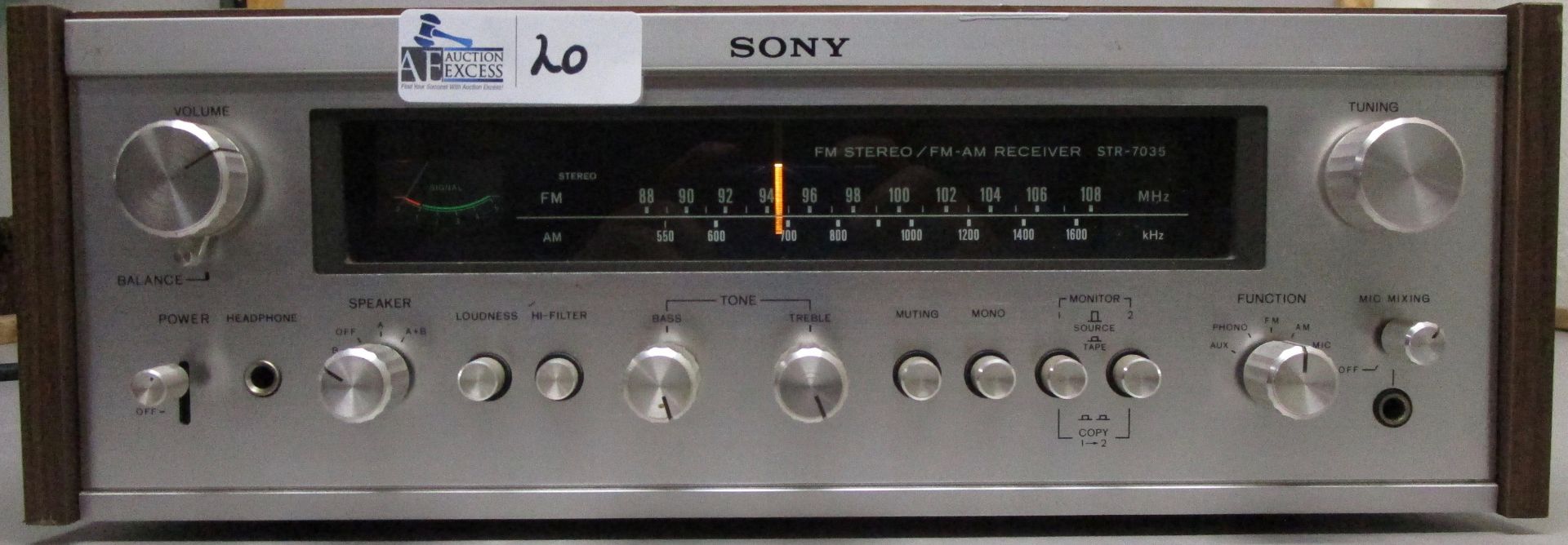 VINTAGE SONY STR-7035 RECEIVER - Image 2 of 3