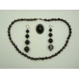 Banded agate jewellery set