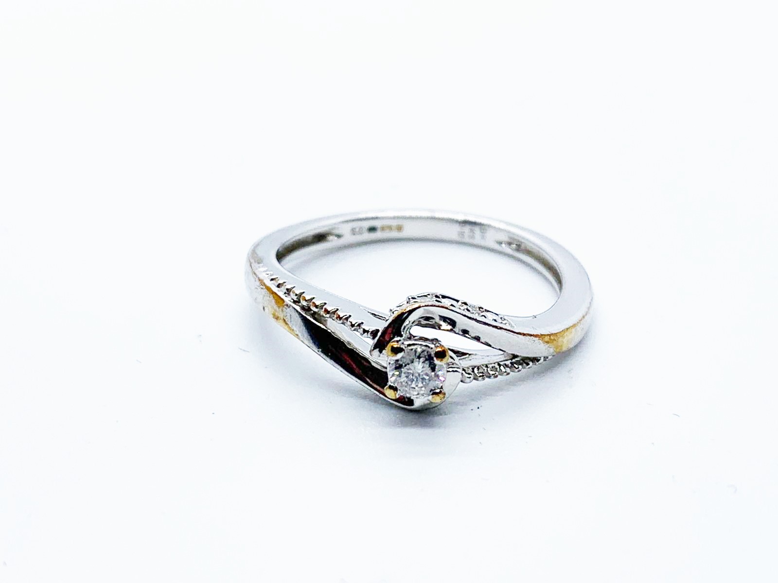 9ct white gold diamond ring. - Image 2 of 3