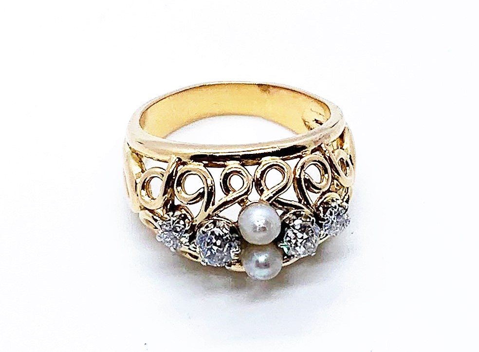 18ct gold pearl and diamond ring - Image 4 of 4