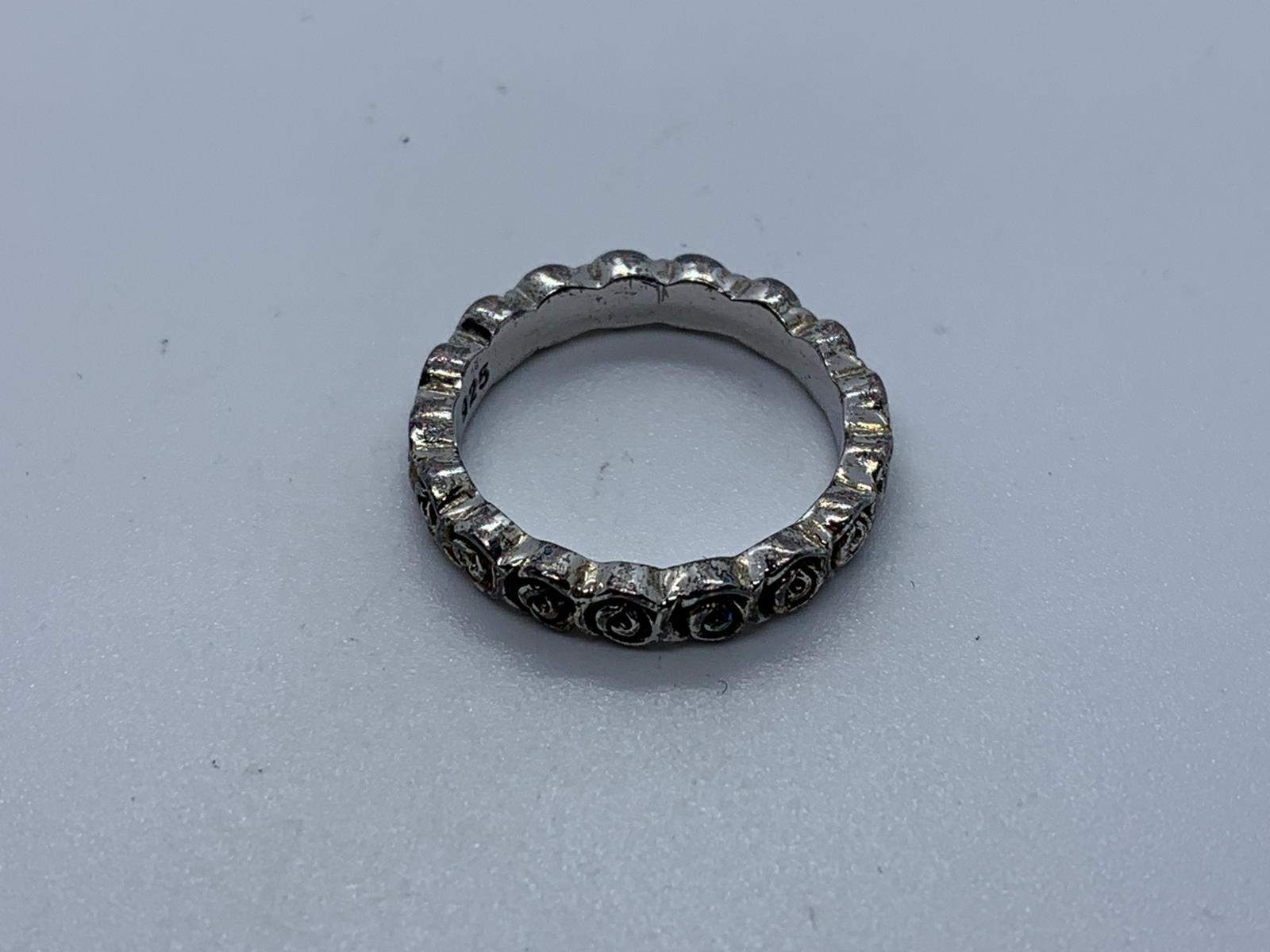 Silver ring - Image 2 of 2