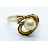 14ct gold pearl and diamond ring