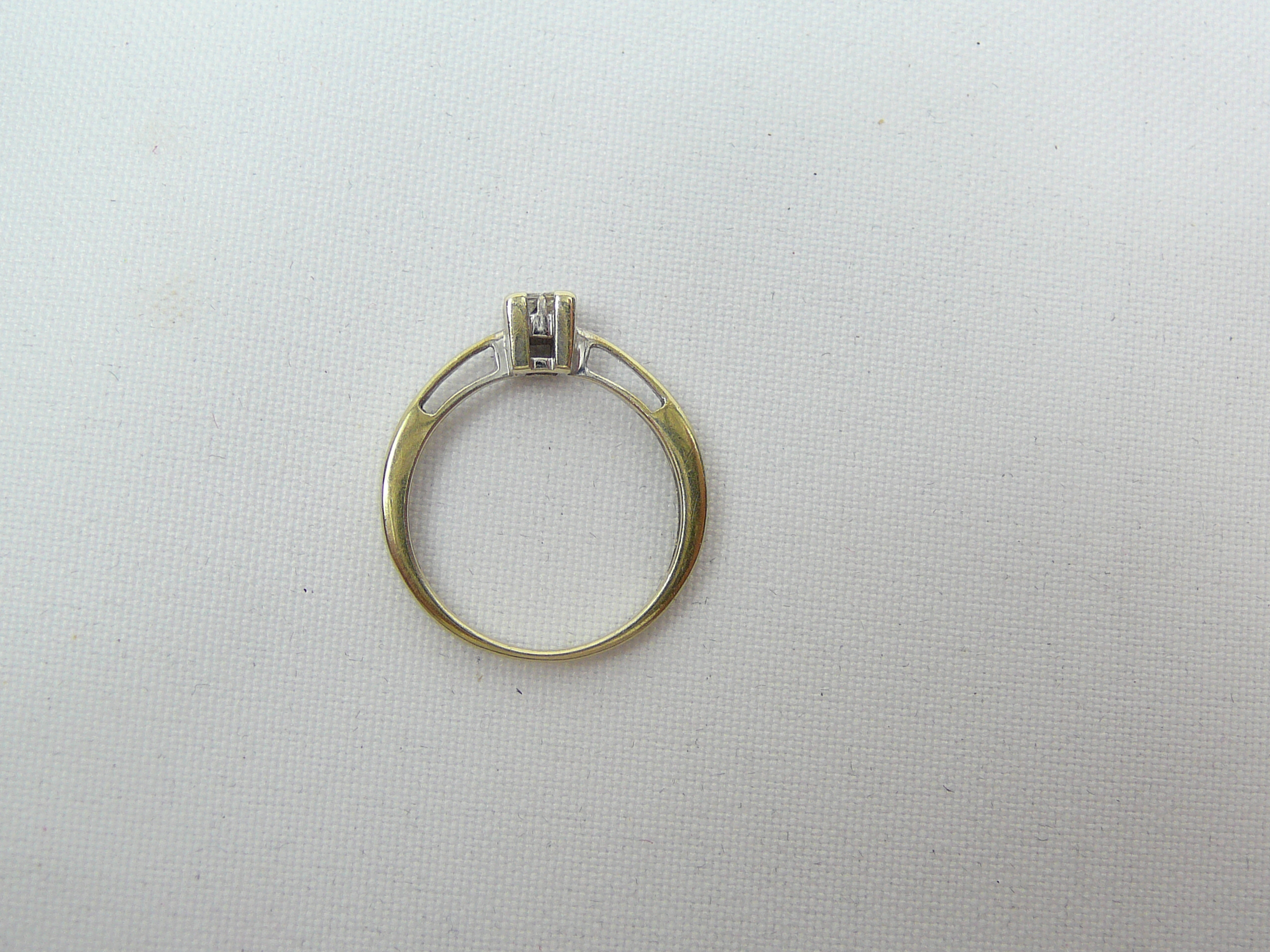 9ct white gold diamond ring - Image 3 of 3