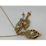 9ct gold garnet and pearl earring and pendant set