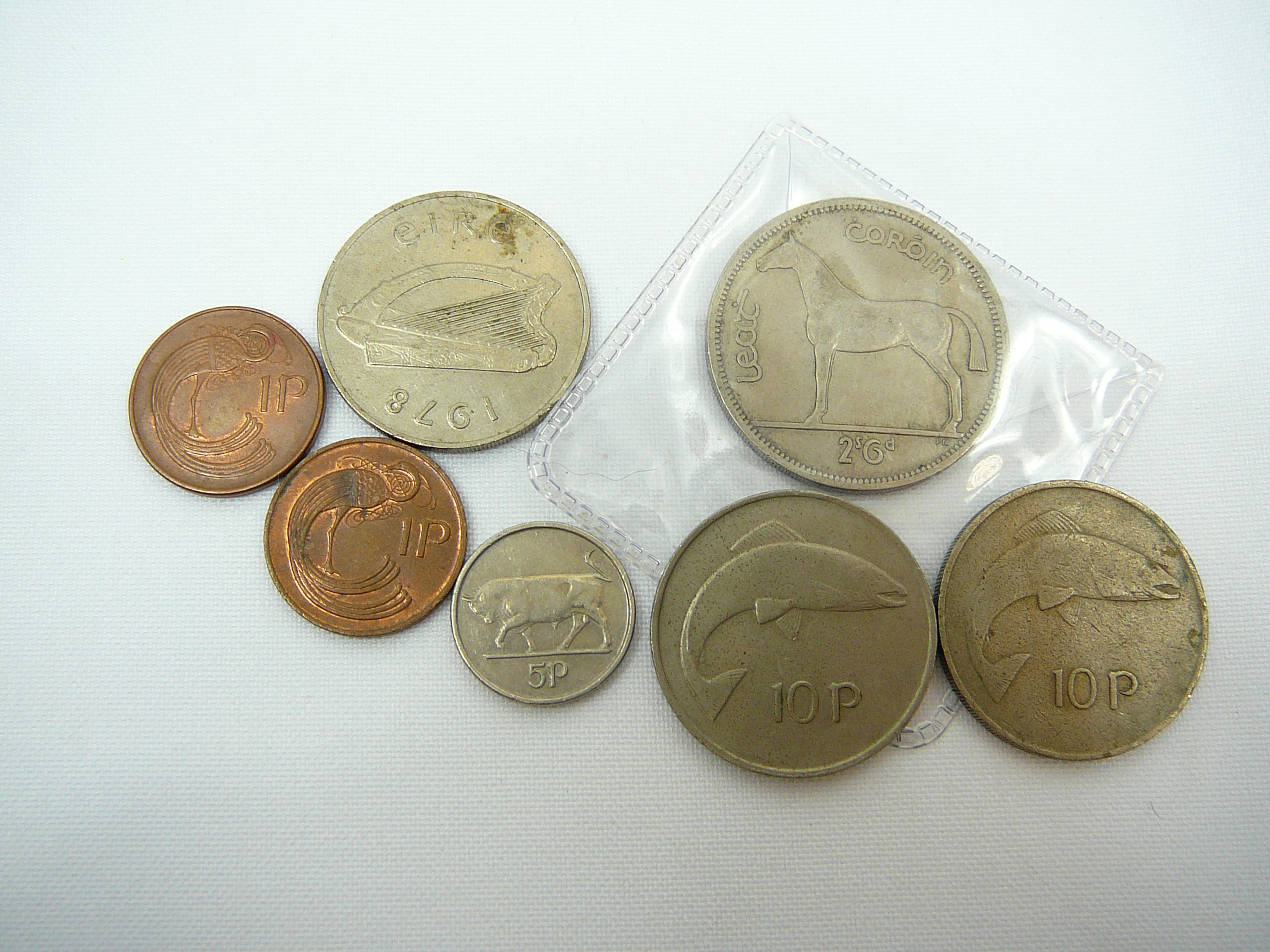 Small selection of Irish coinage - Image 2 of 2