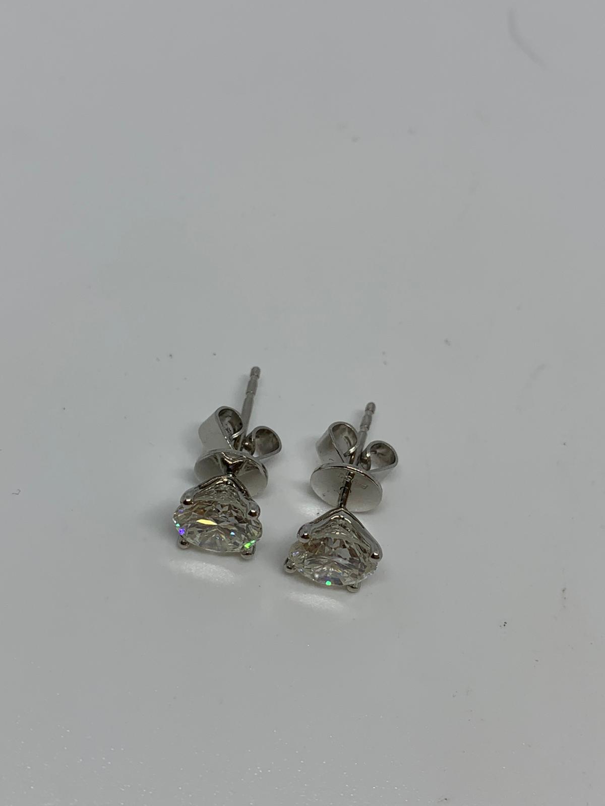 Platinum diamond stud earrings - Image 2 of 4