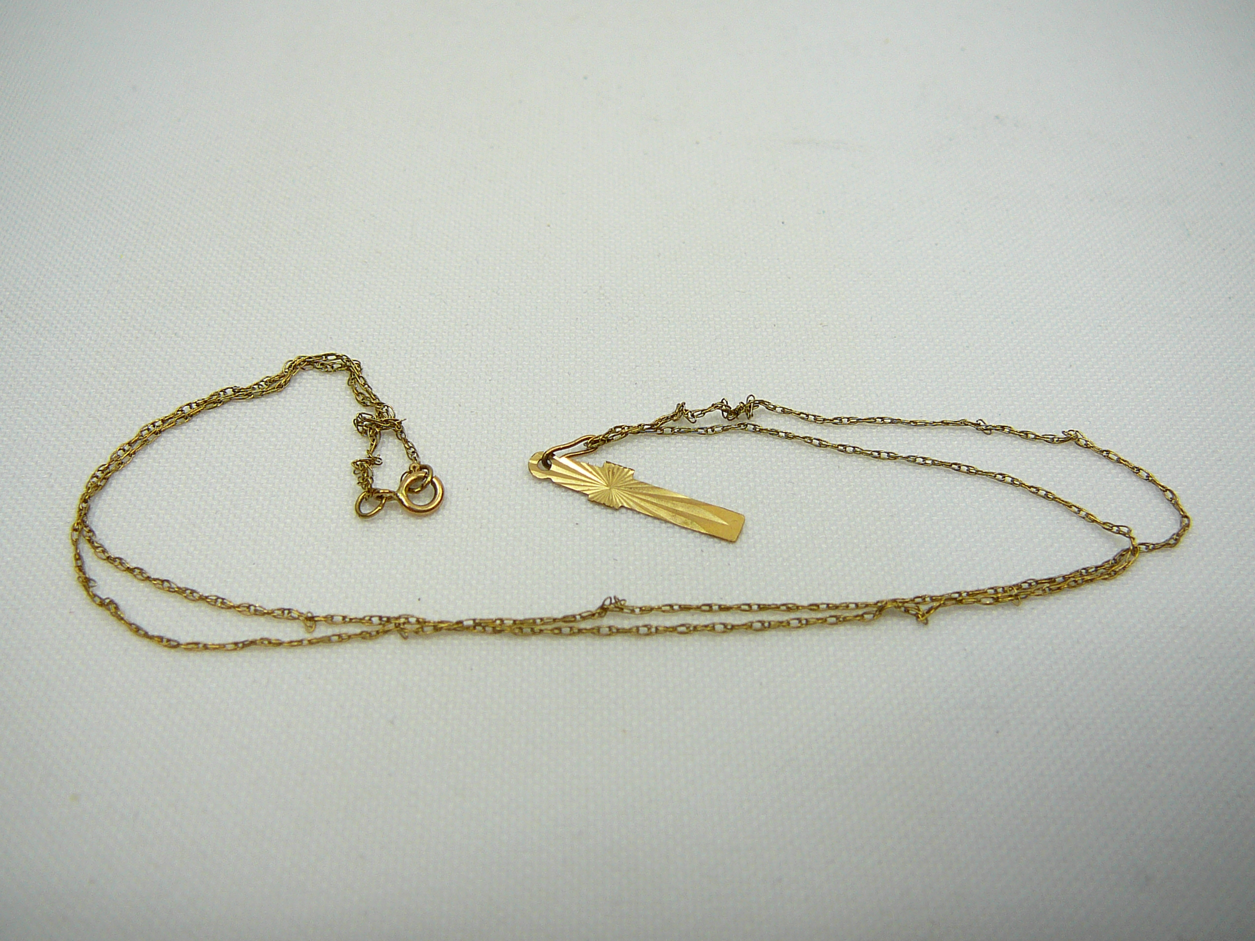 Gold Trace Chain and Damaged Gold Crucifix