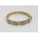 9ct gold CZ ring